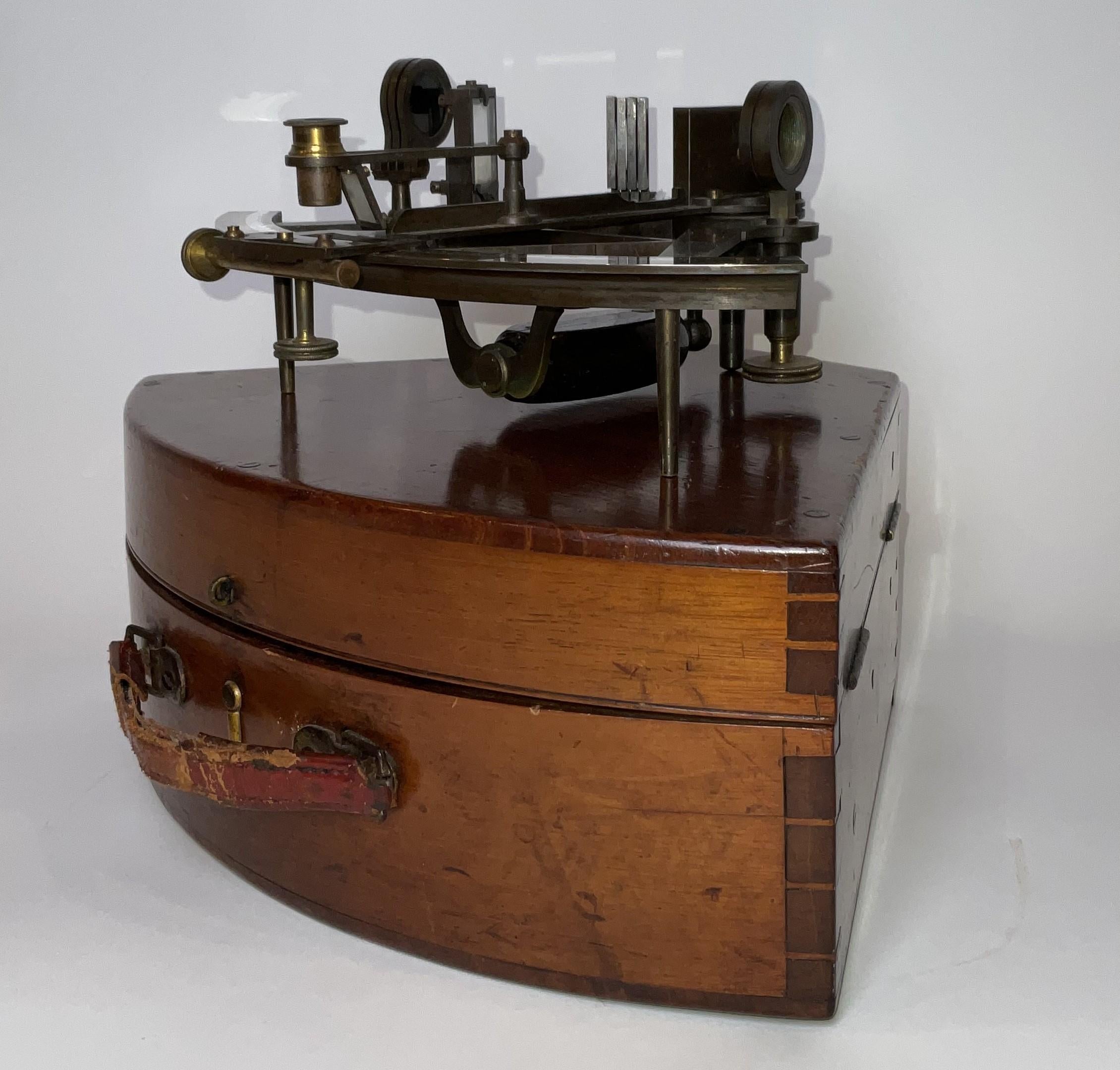 Troughton et Simms Sextant in Box Bon état - En vente à Norwell, MA