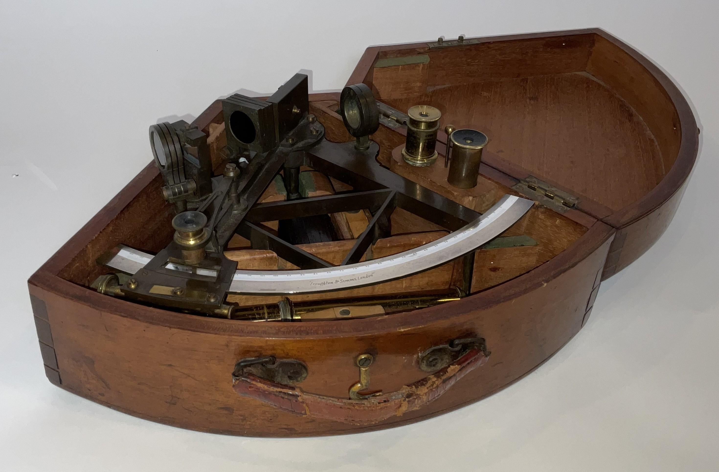 Début du 20ème siècle Troughton et Simms Sextant in Box en vente