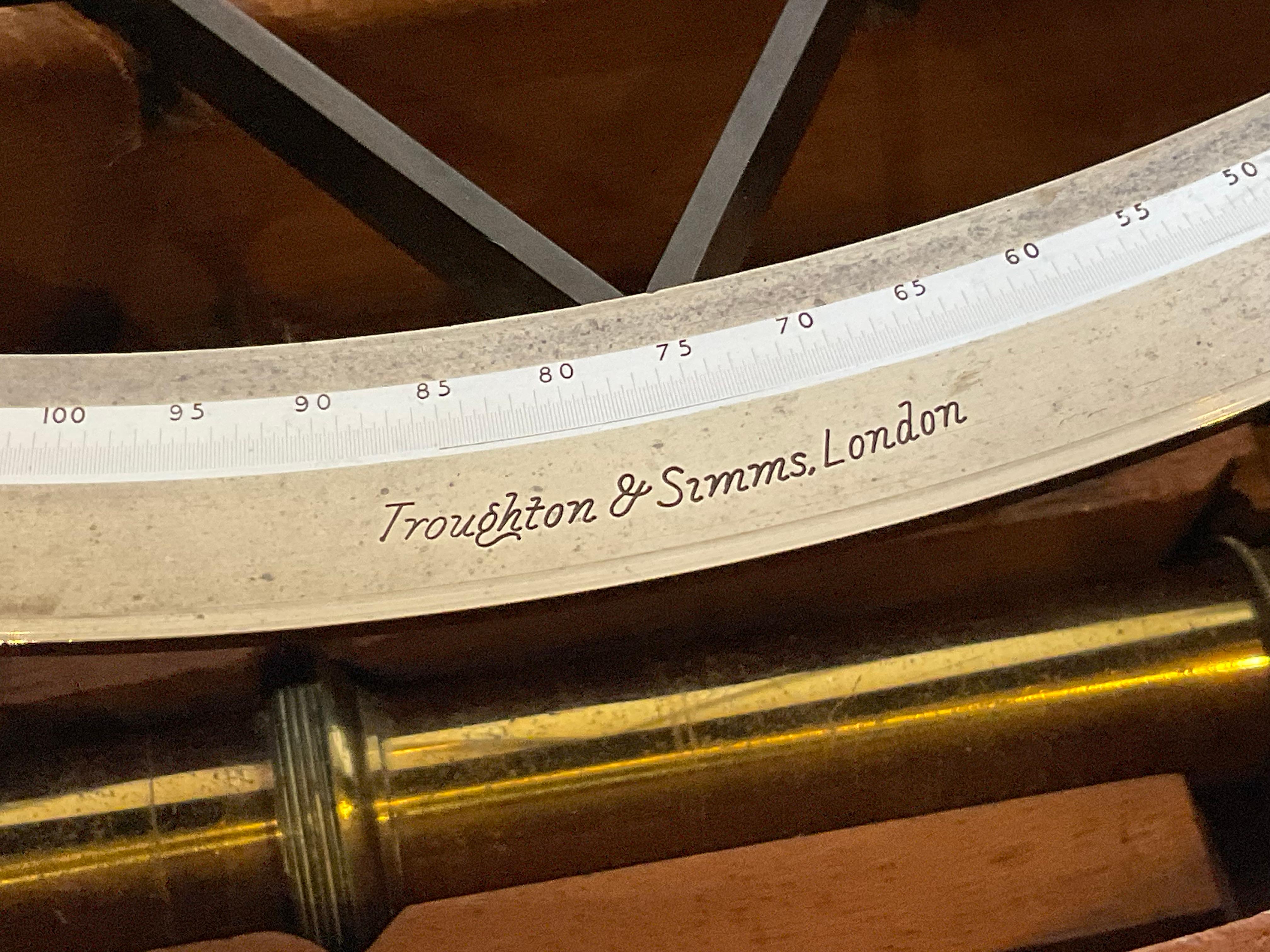 Laiton Troughton et Simms Sextant in Box en vente
