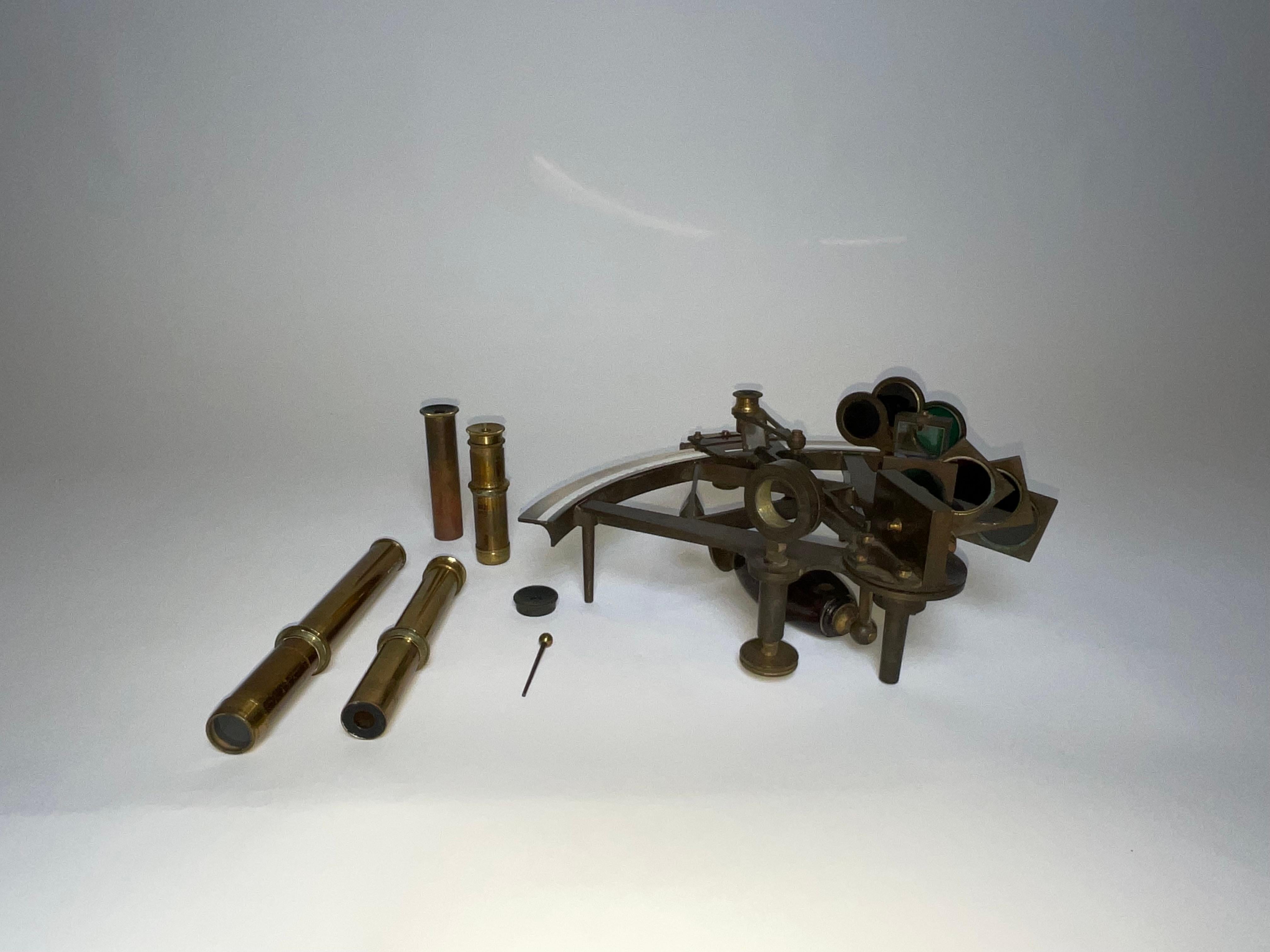Troughton et Simms Sextant in Box en vente 3