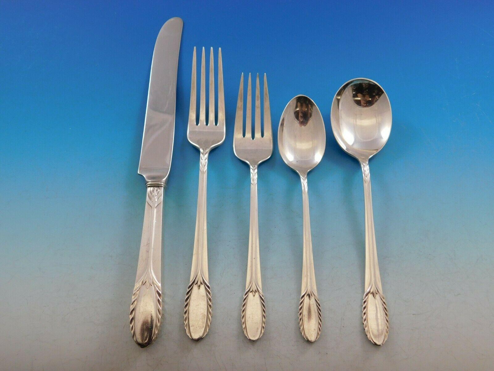 Trousseau by International Sterling set di posate in argento - 45 pezzi. Questo set comprende:

 8 coltelli, 9 1/8
