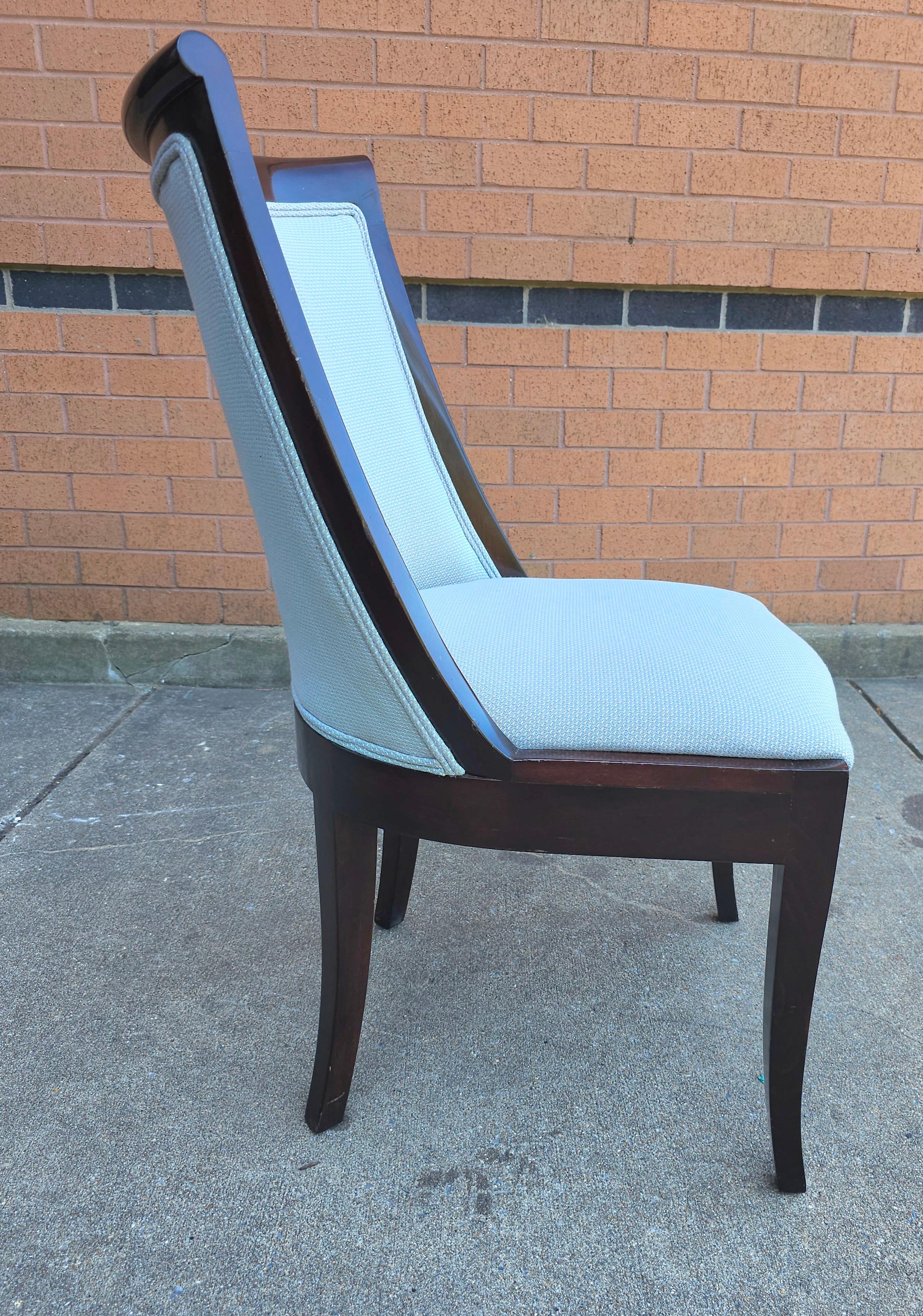 Trouvailles Furniture glänzender lackierter und gepolsterter Akzentstuhl im Zustand „Gut“ im Angebot in Germantown, MD