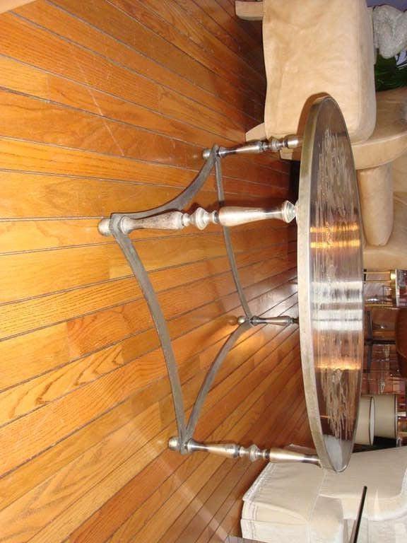 Table de style asiatique Trouvailles en feuilles d'or et d'argent Bon état - En vente à Winnetka, IL