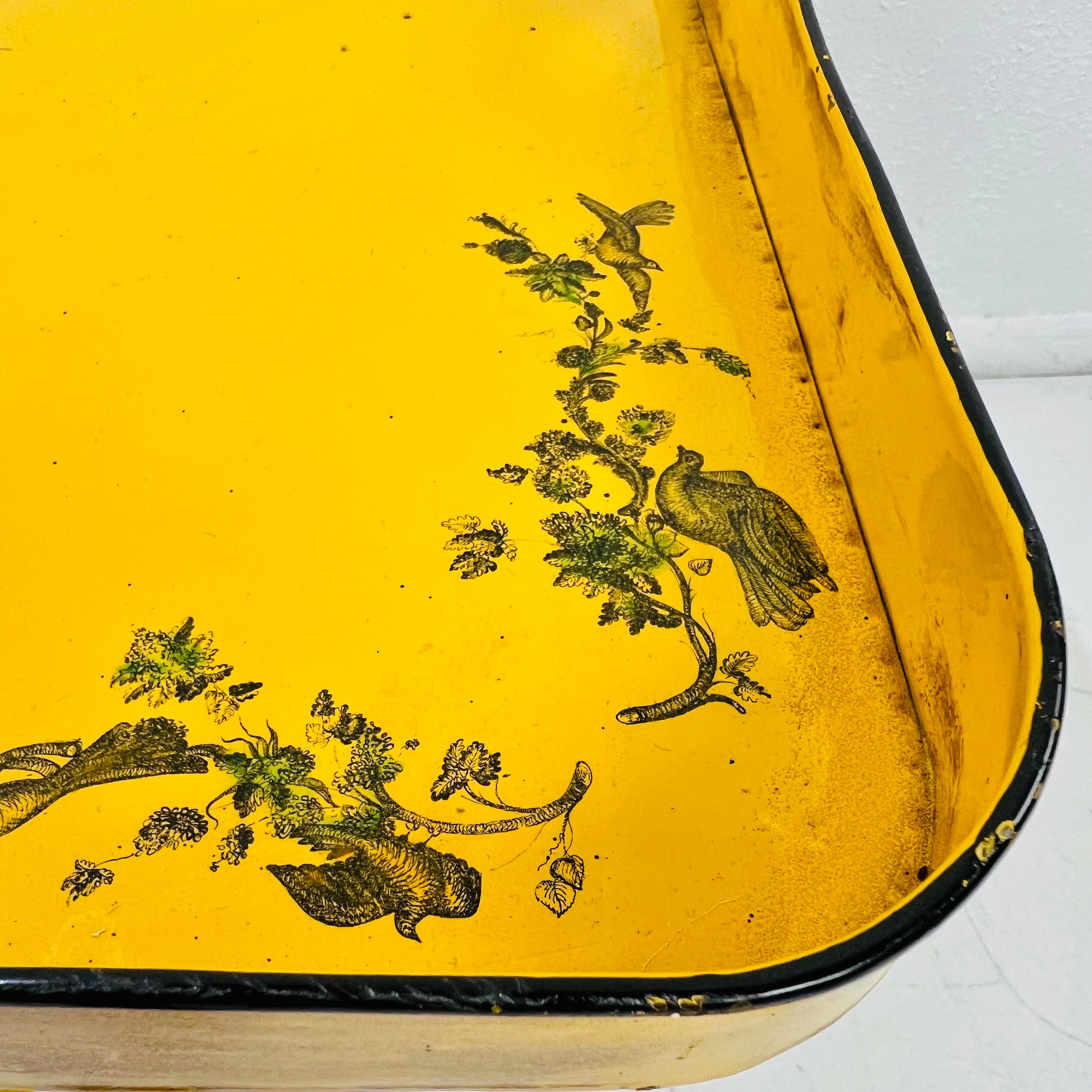 Trouvailles Italian Tole Style Tray Top Table en vente 6