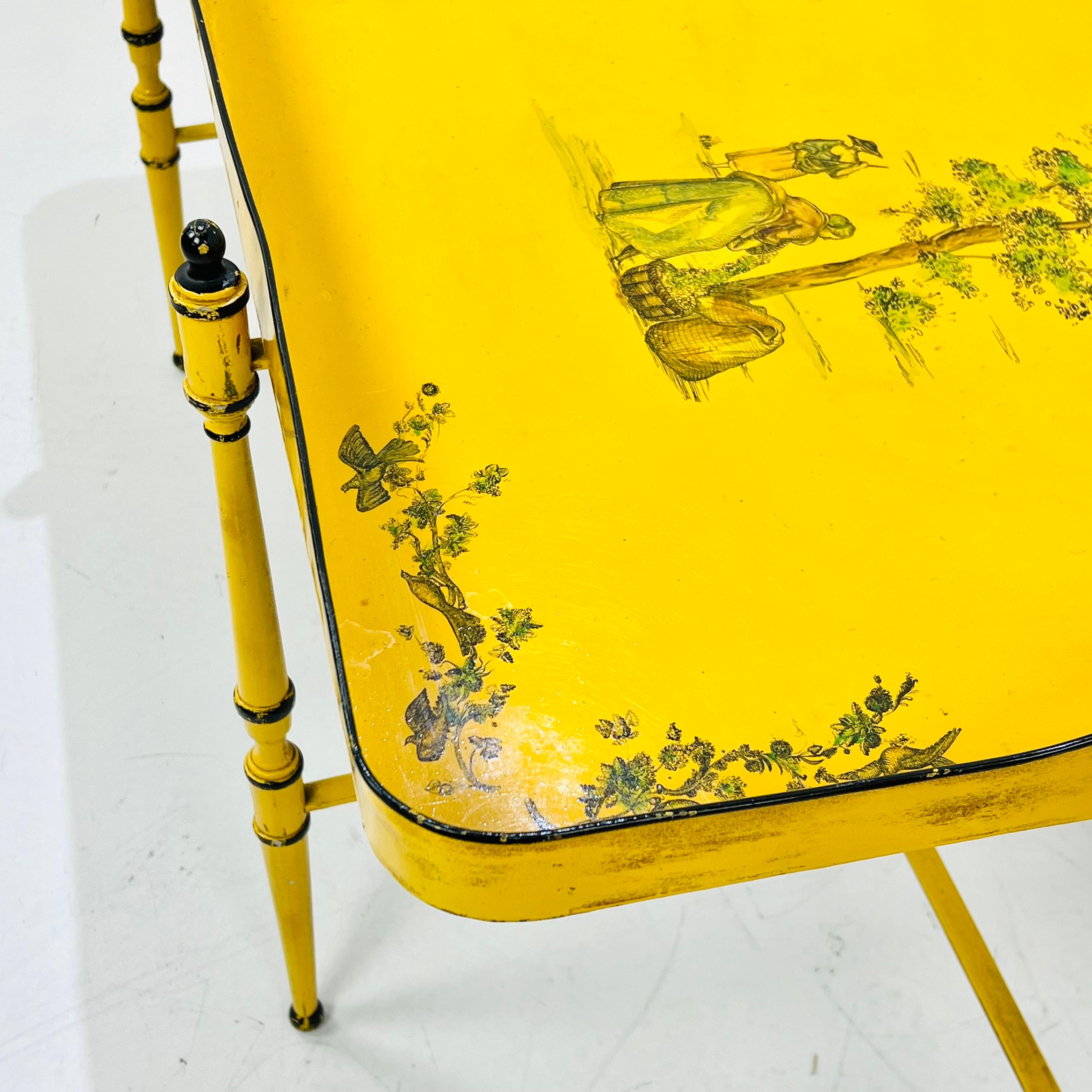 Trouvailles Italian Tole Style Tray Top Table en vente 2