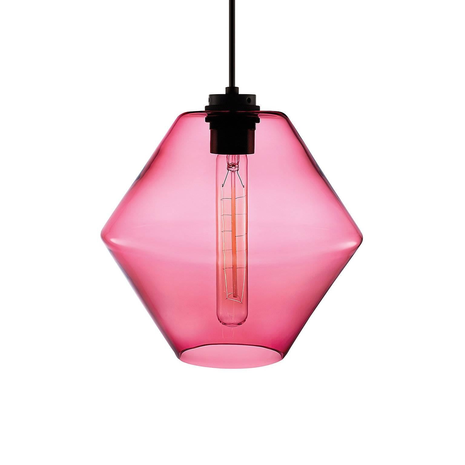 Lampe à suspension moderne en verre soufflé à la main Trove Rose, fabriquée aux États-Unis
