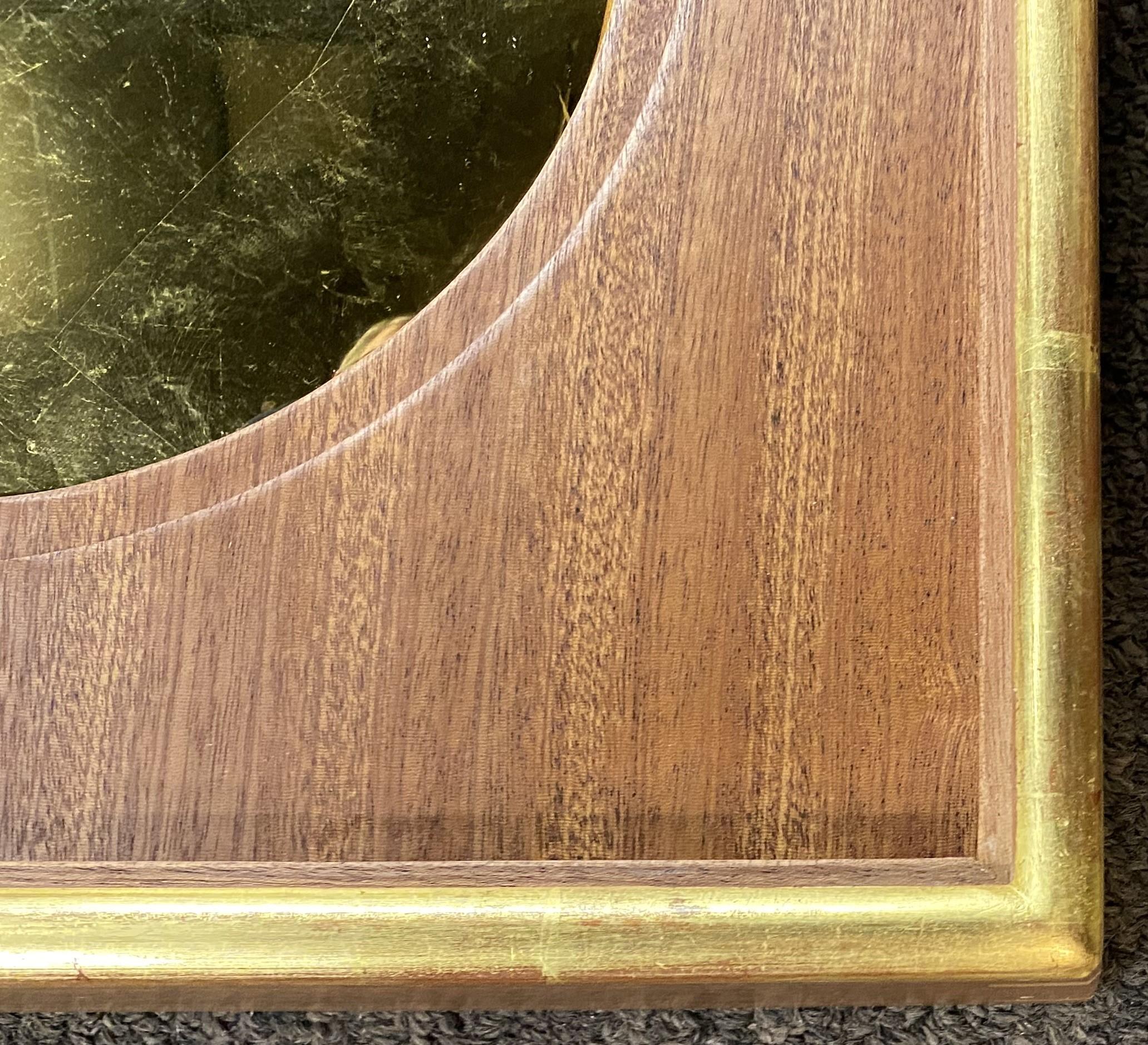 Troy M. Stafford Hand Crafted 22K vergoldetes Spiegelglas in Sapele-Holz  Rahmen (amerikanisch) im Angebot