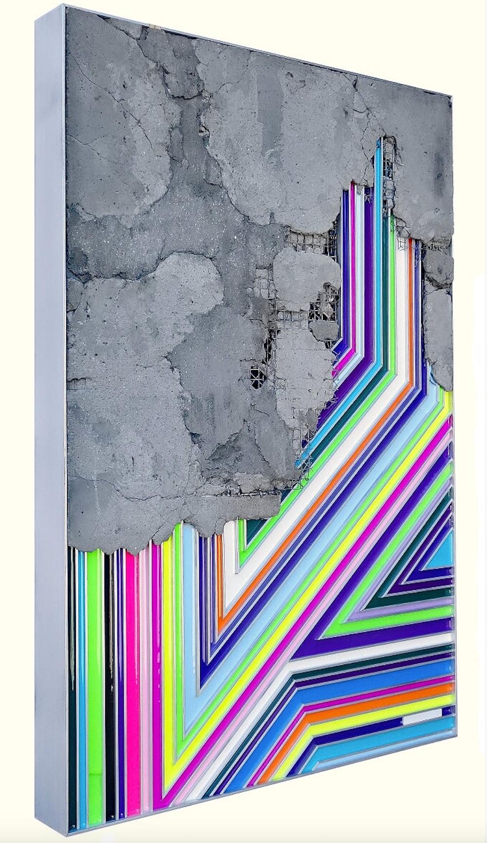Concrete, aluminium, multi-colours. Masculine. Opposition dominates the work of Troy Simmons. Inspired by the dissonant relationship between man and nature, the artist explores possibilities for a stable coexistence of opposites. Simmons gives power