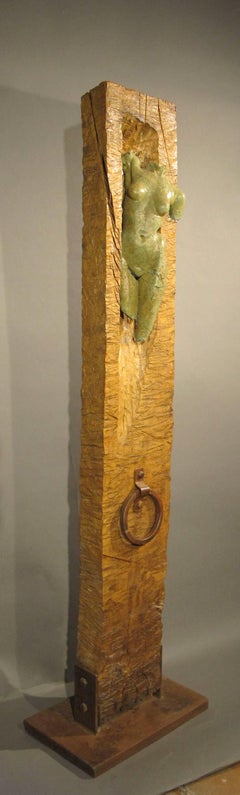 Rustikale rustikale Athena, weibliche Akt-Skulptur aus Baumwollholz und Beton in blassgrün