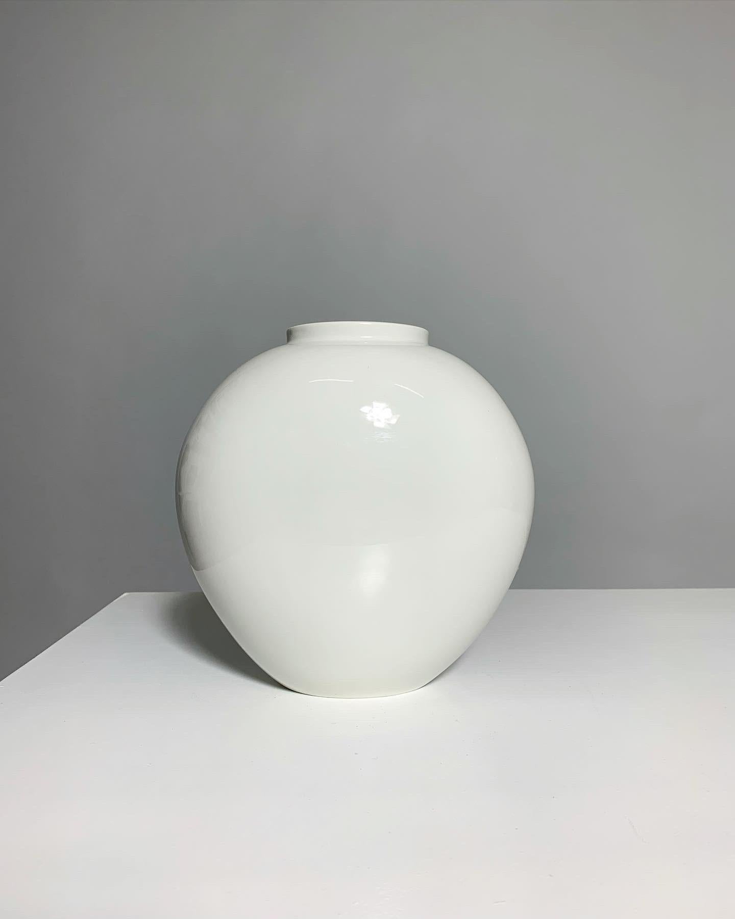 Hand-Crafted Trude Petri Heart Shaped Porcelain Vase KPM Berlin 1930s Bauhaus Design
