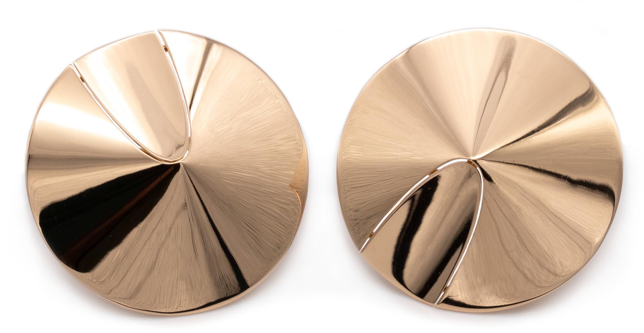 Trudel by Kurt Aepli 1970 Swiss Geometric Clips Earrings in Polished 18kt Gold For Sale 2