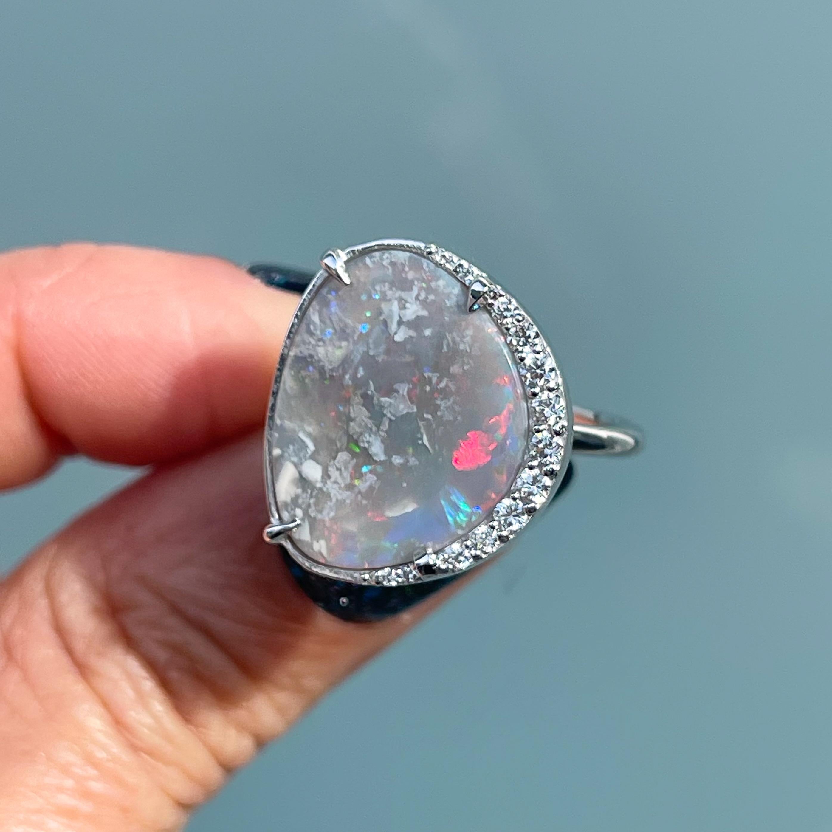 Contemporary True Colors Australian Opal Ring with Diamonds in White Gold by NIXIN Jewelry For Sale