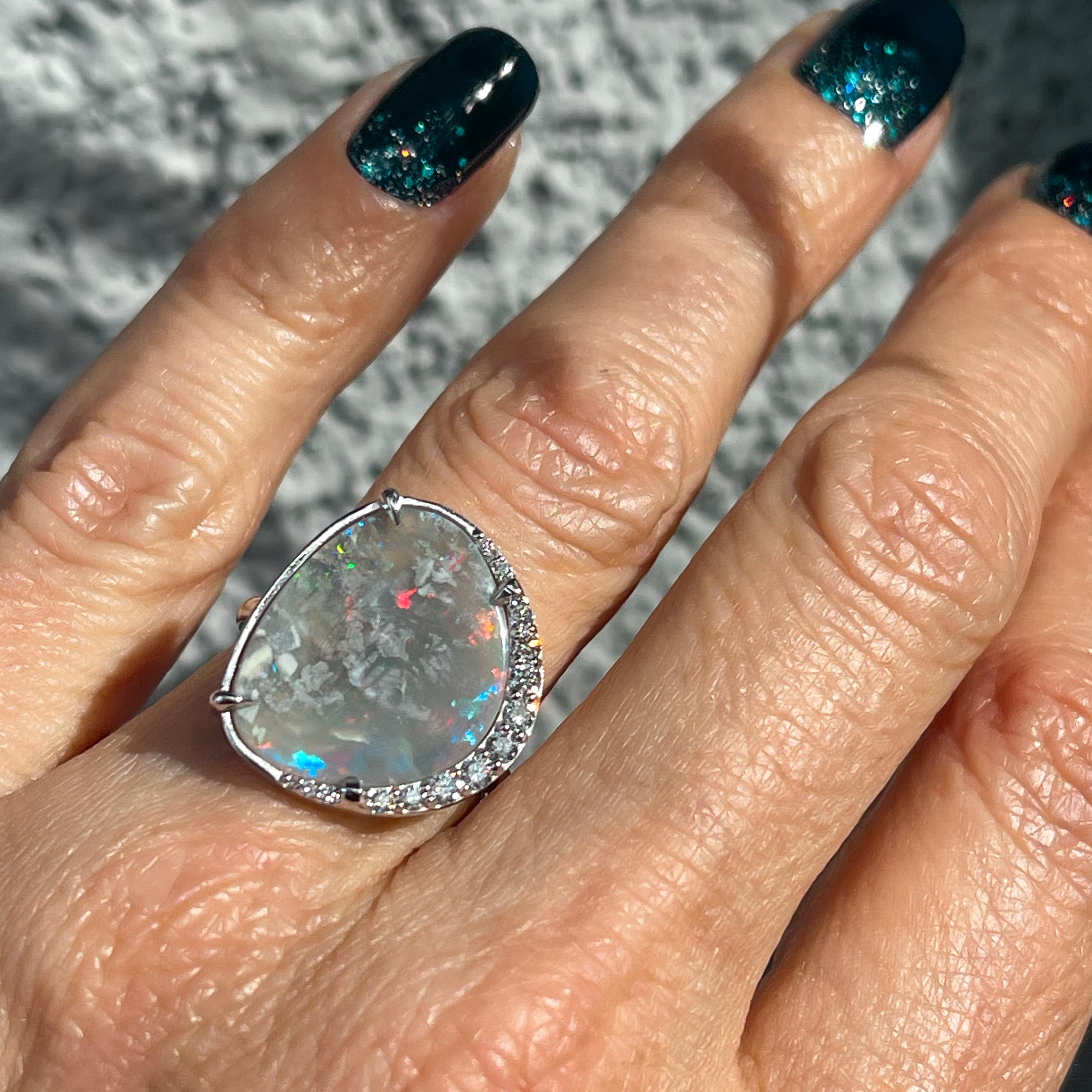 Brilliant Cut True Colors Australian Opal Ring with Diamonds in White Gold by NIXIN Jewelry For Sale