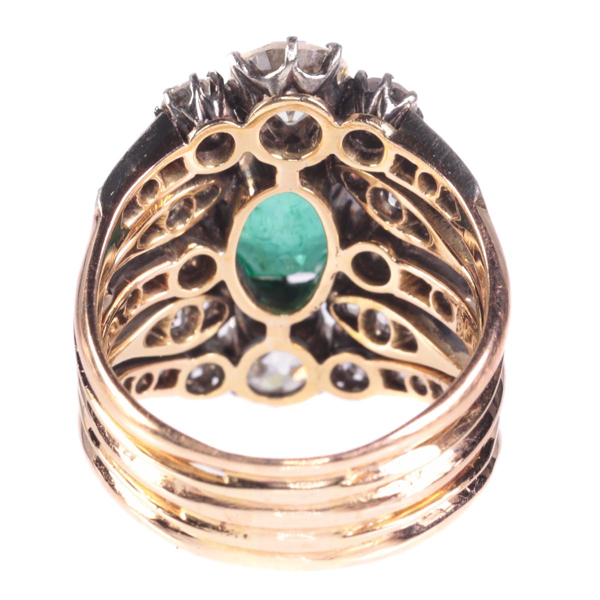 True Eyecatcher Victorian Antique Ring with a 3.50 Carat Ovalcut Emerald 9