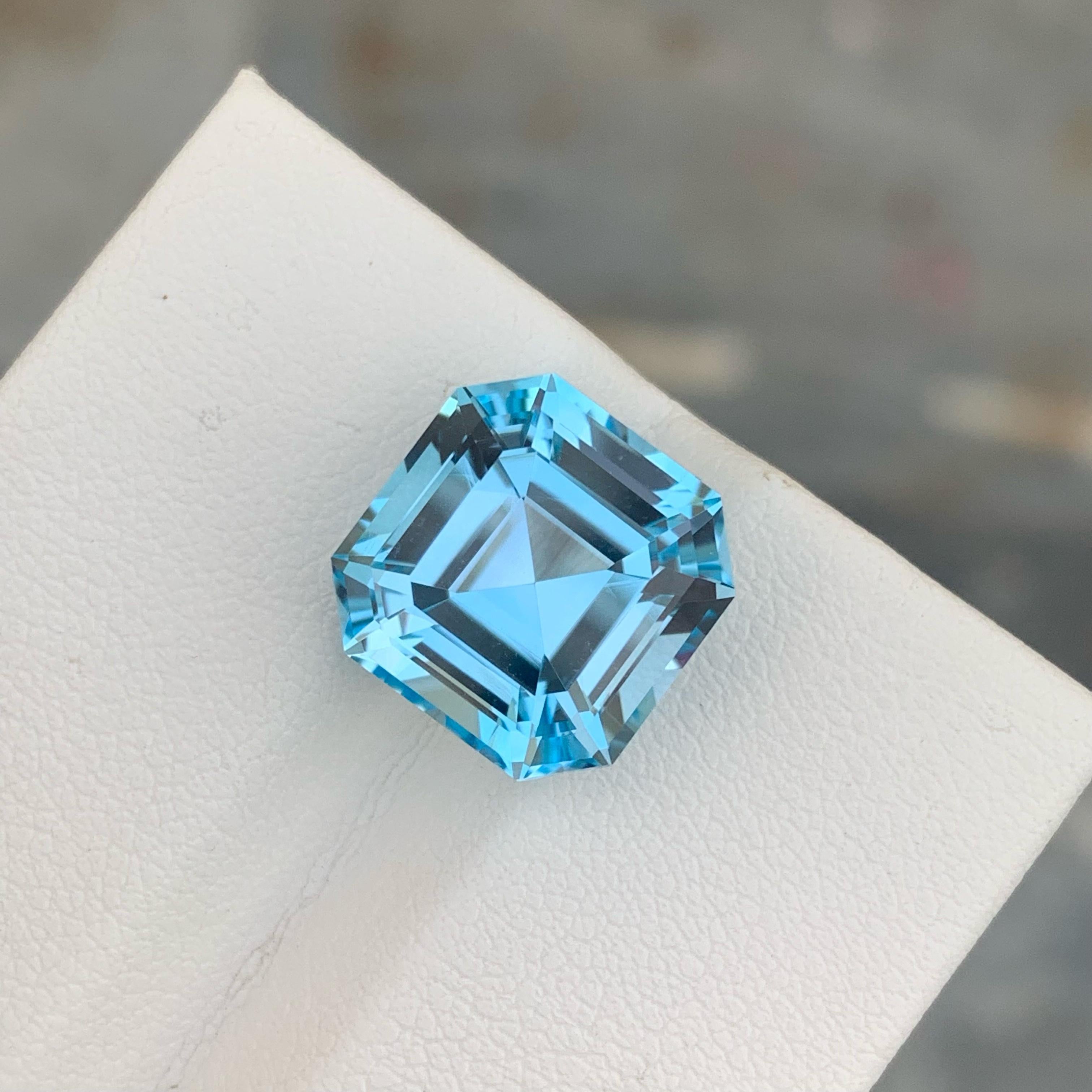 Women's or Men's True Luxury Swiss Blue Topaz 12.80 carats Asscher Cut Natural Madagascar's Gem For Sale