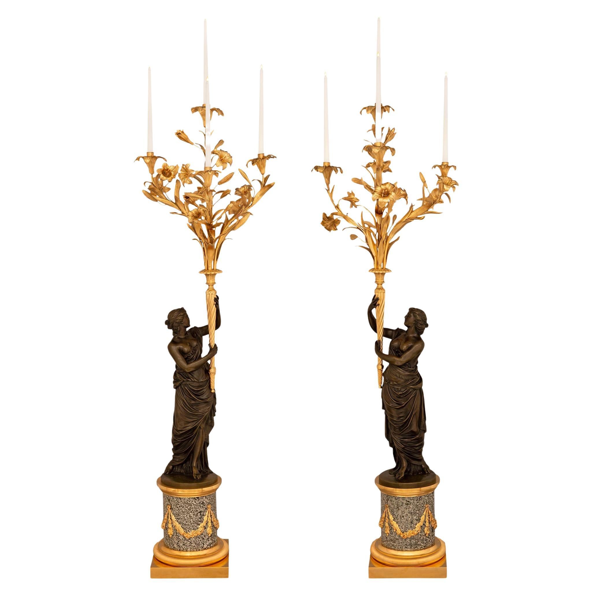 vera coppia di candelabri continentali del XIX secolo in granito, ormolu e bronzo