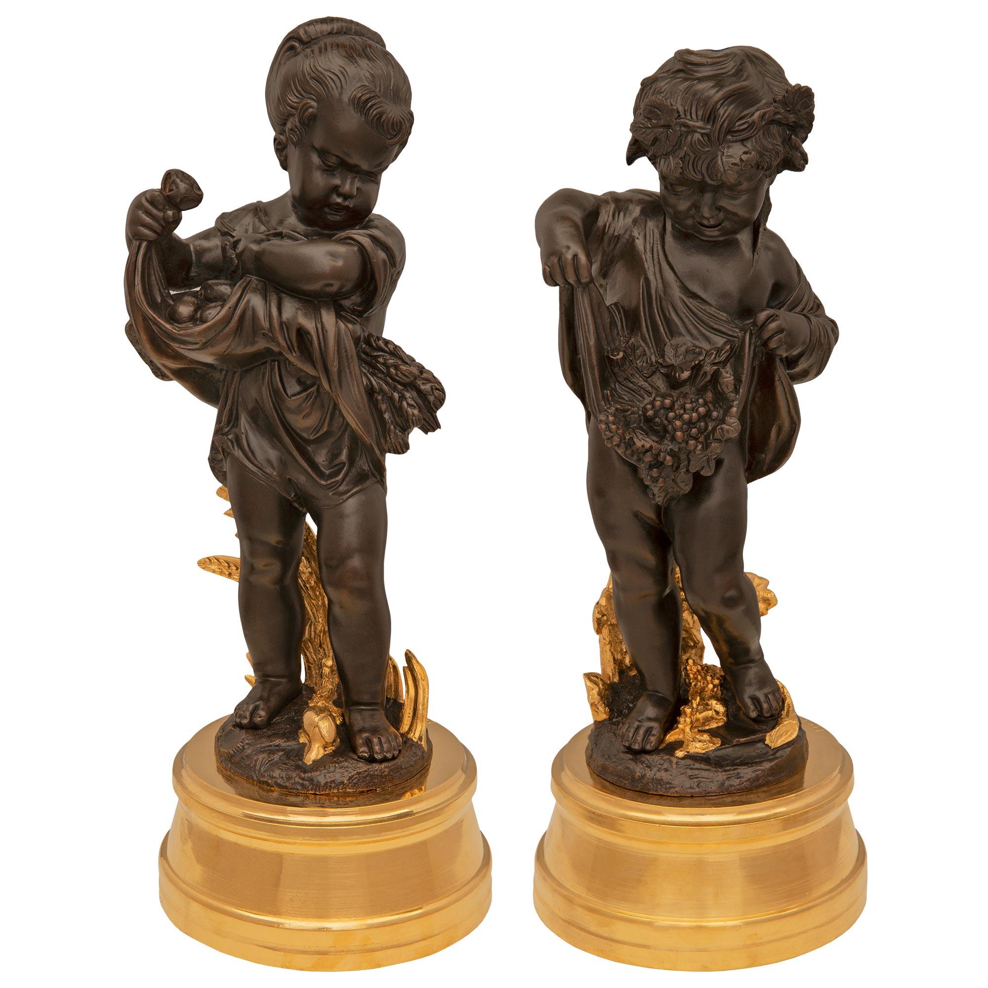 es Paar französische Louis-XVI-Statuen aus Bronze und Goldbronze aus dem 19. Jahrhundert im Angebot 4