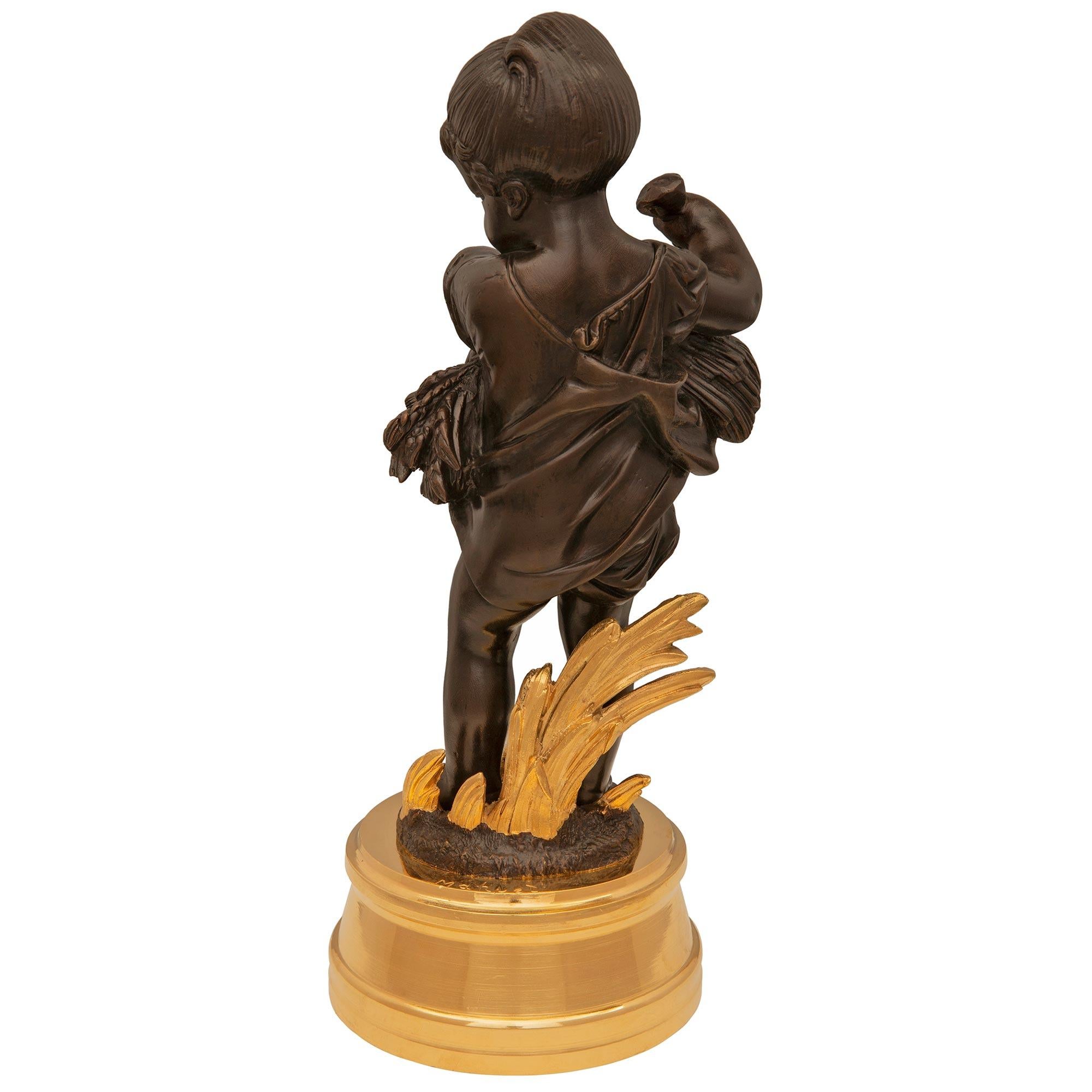 Patiné Paire de véritables statues de style Louis XVI du 19ème siècle en bronze et bronze doré en vente