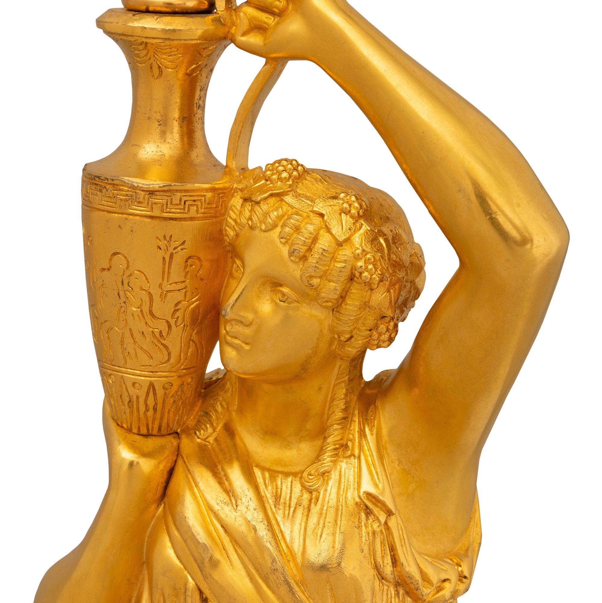 Paire de véritables lampes néoclassiques françaises du XIXe siècle en bronze doré et onyx Bon état - En vente à West Palm Beach, FL