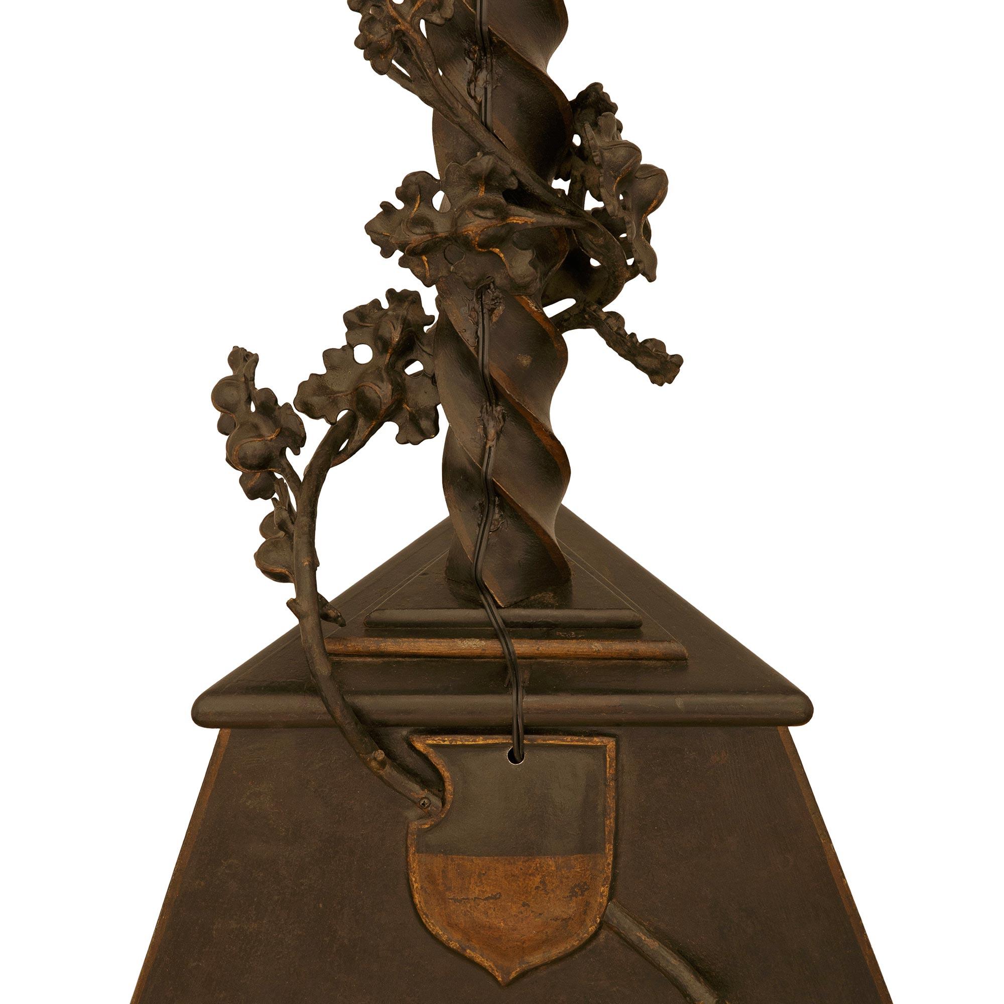 Trueing, coppia di pavimenti francesi del XIX secolo in bronzo patinato e dorato. in vendita 1