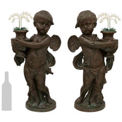 Trueing Paar französische patinierte Bronzestatuen/Pflanzgefäße, signiert von Victor Paillard