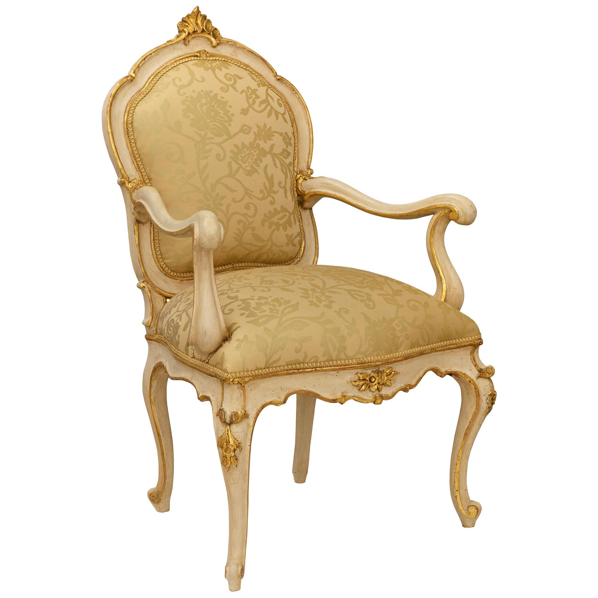 Trueing paire de fauteuils italiens du 19e siècle de style Louis XV patinés et en bois doré Bon état - En vente à West Palm Beach, FL