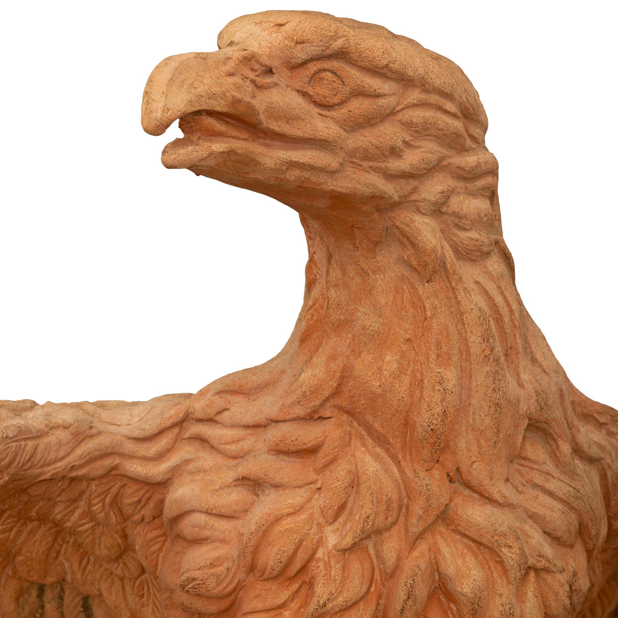 Terracotta vera coppia di aquile in terracotta toscana del XIX secolo in vendita