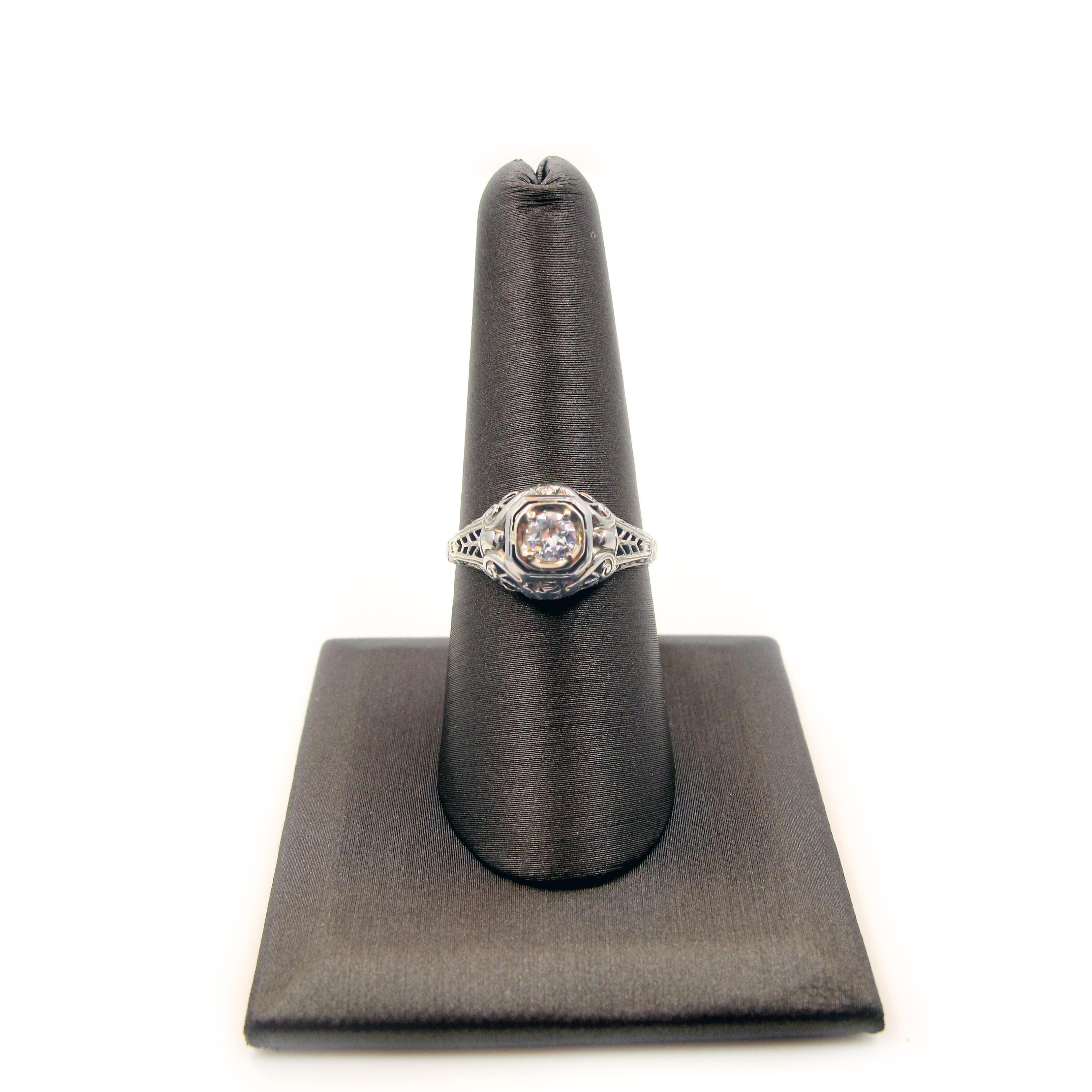True Vintage 18k White Gold and Old Cut Diamond Ring In Fair Condition For Sale In Chicago, IL