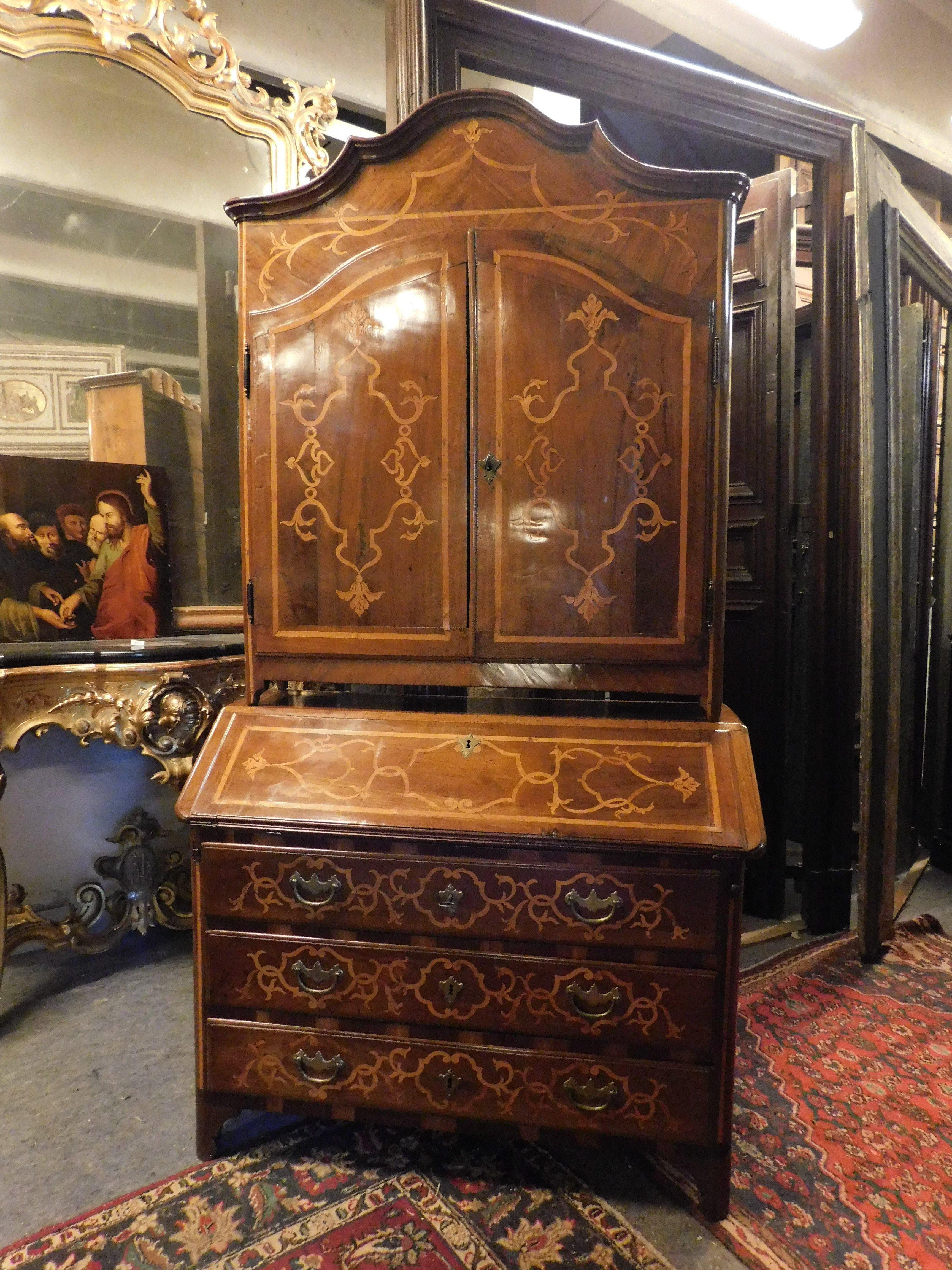 Antique Trumeau cabinet in walnut richly inlaid with light woods, double body with doors, drawers and central flap, from the 18th century, Italy, maximum size L 120 X D 55 X H 226 cm (base 94 cm, doors 132 cm)