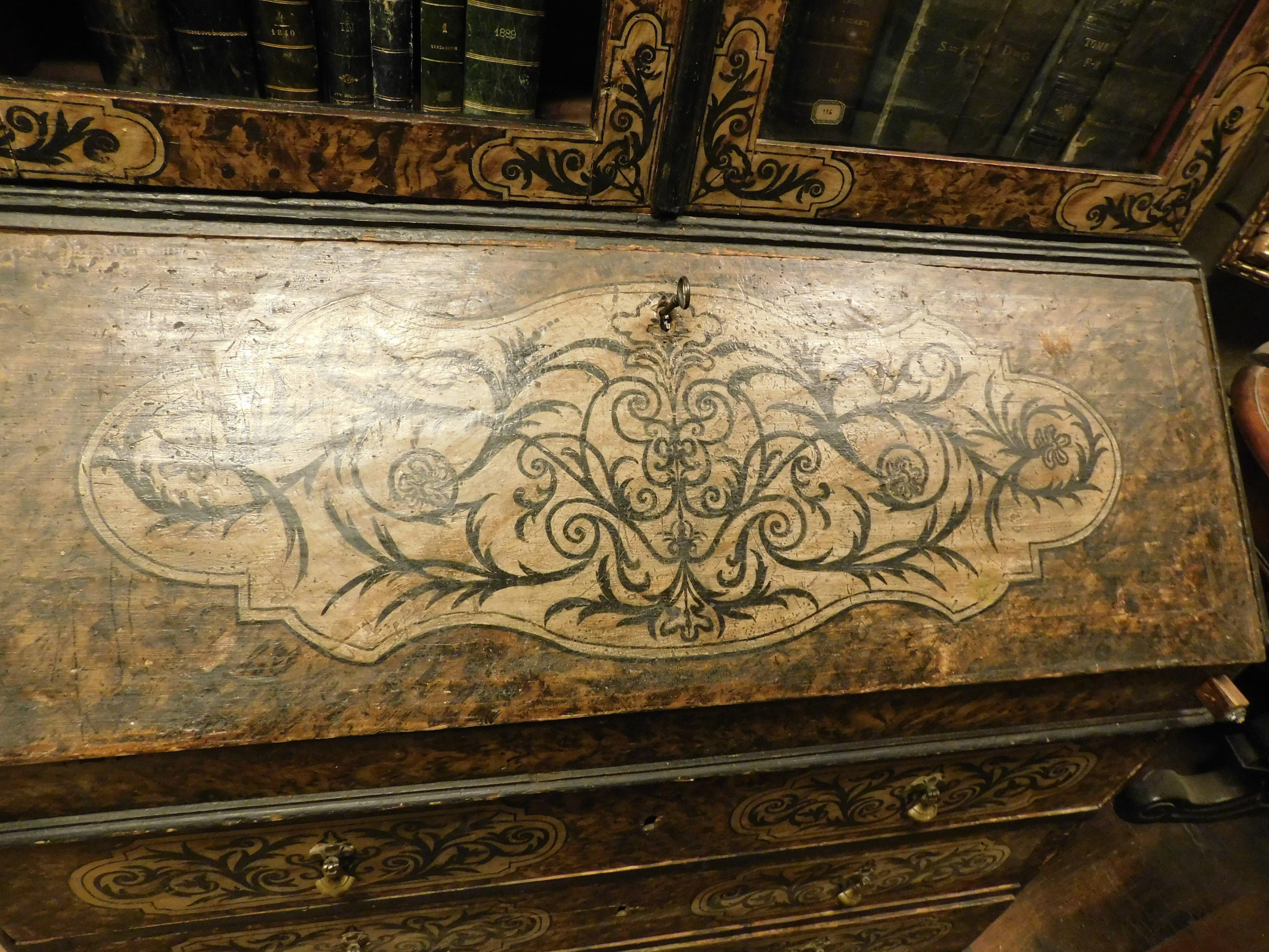Trumeau, doble cuerpo de madera lacada y ricamente pintada, Sicilia Italia Álamo