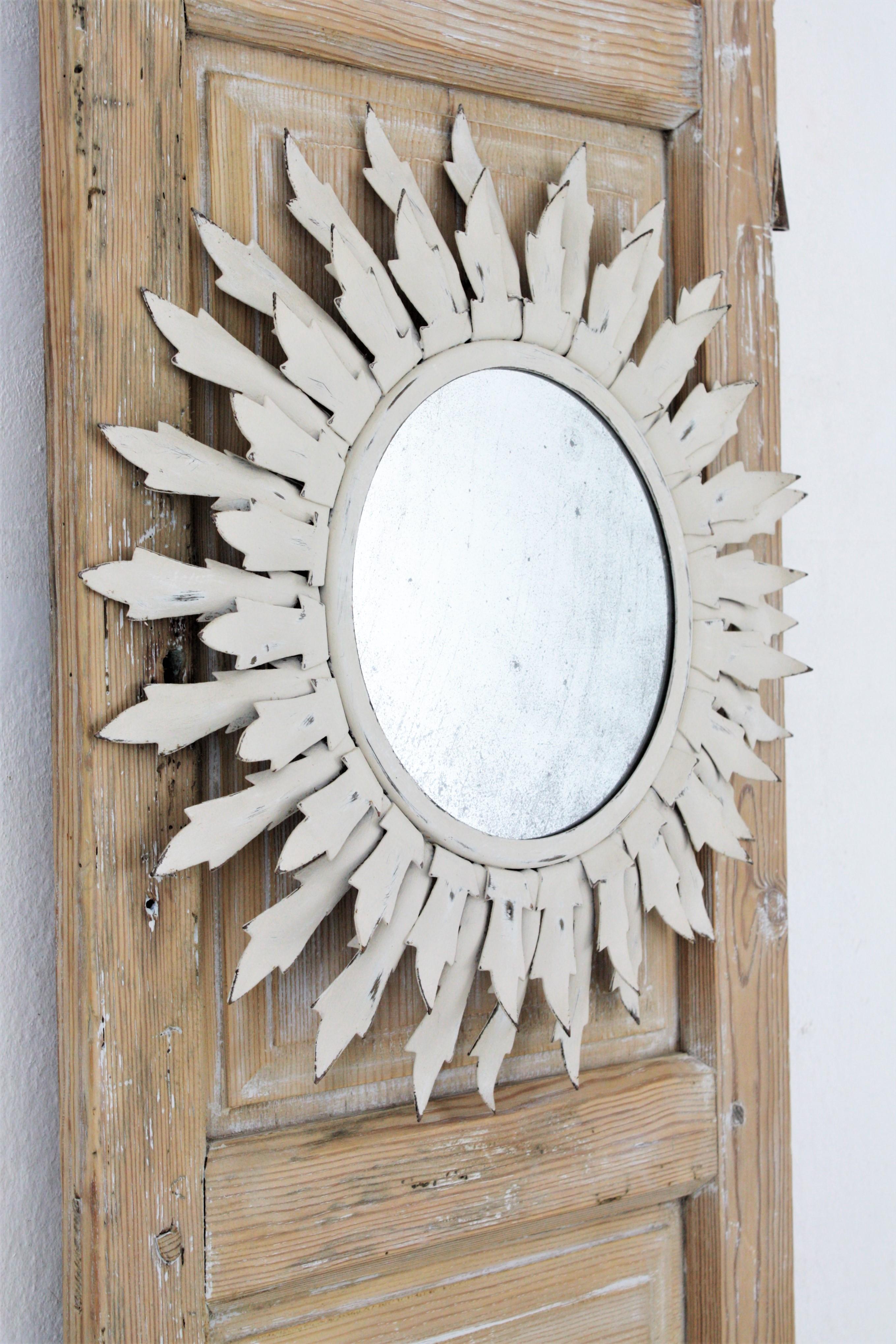 Trumeau Sunburst Mirror / Wall Decoration in White Patina For Sale 1