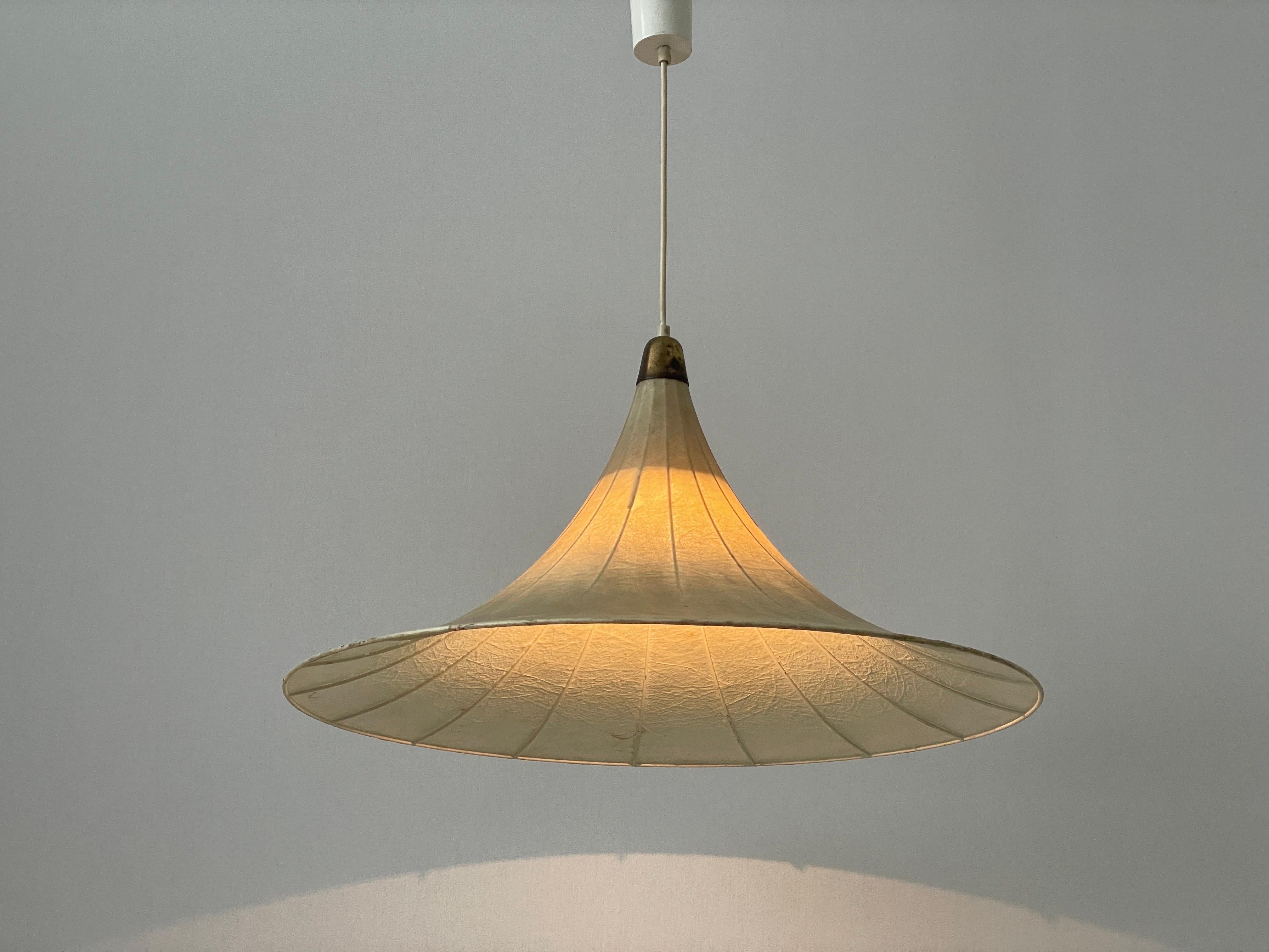 Lampada a sospensione a bozzolo grande di Trumpet Design, anni '60, Italia in vendita 4