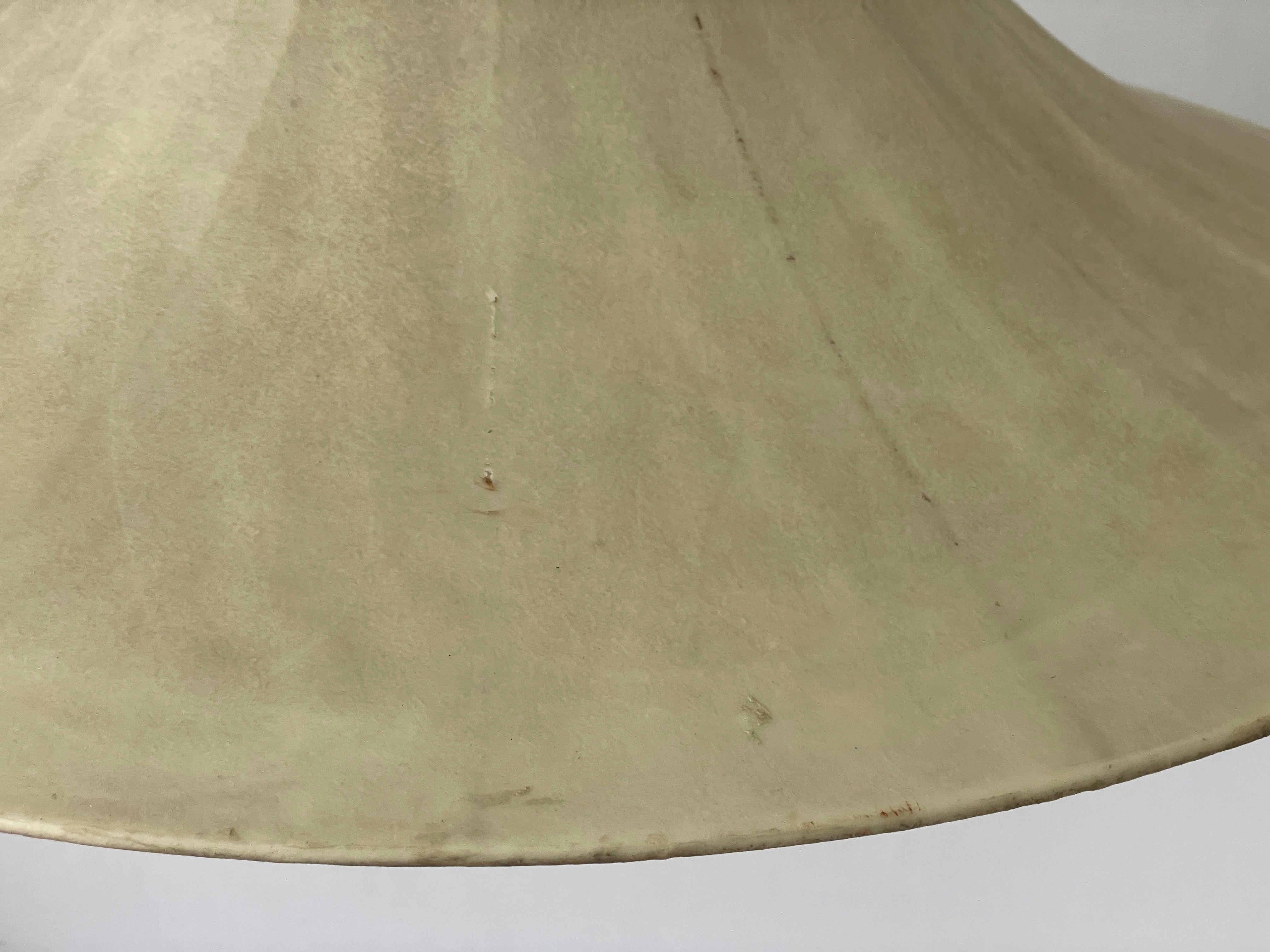 Metà XX secolo Lampada a sospensione a bozzolo grande di Trumpet Design, anni '60, Italia in vendita