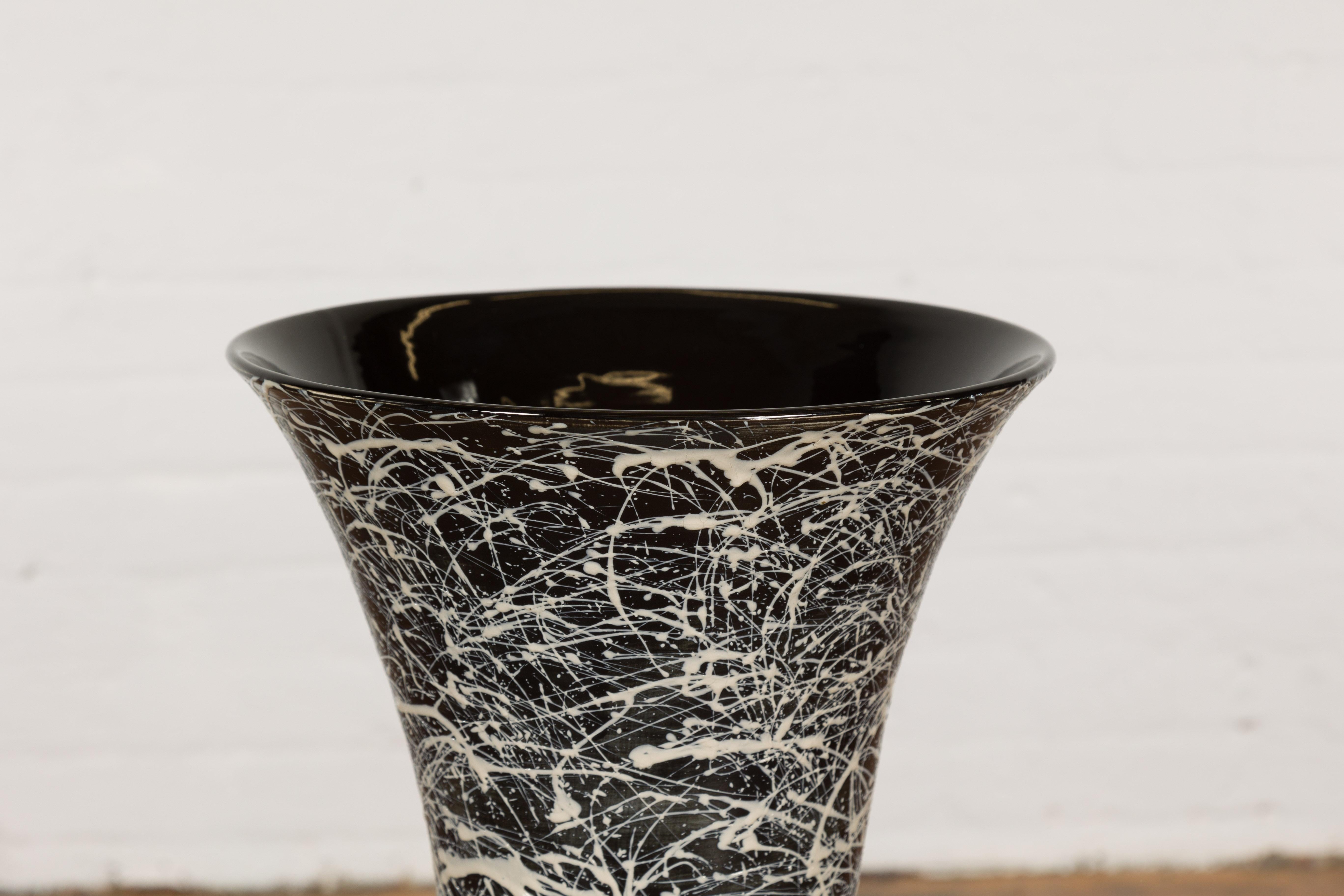 Trumpet Shaped Textured Black and White Splattered Ceramic Planter In Excellent Condition For Sale In Yonkers, NY