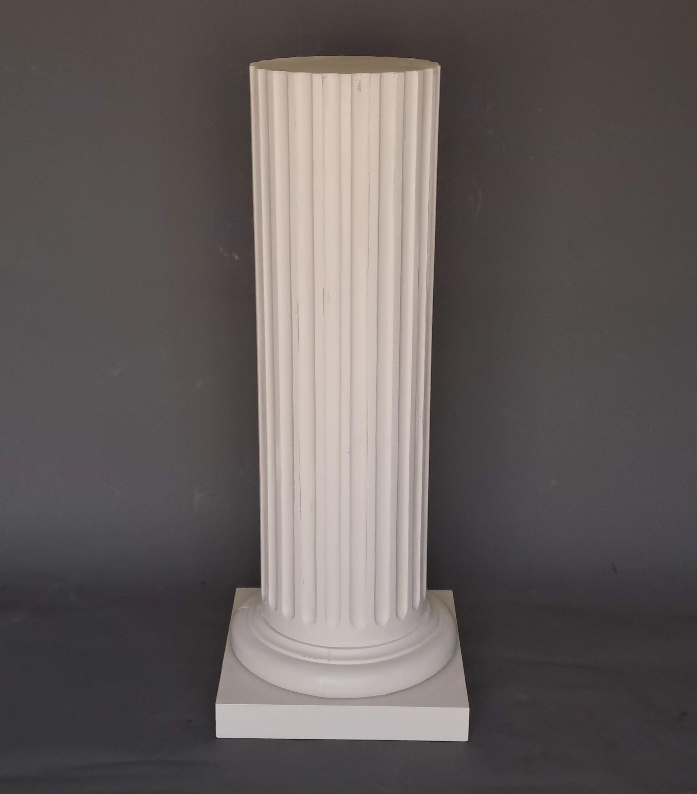Truncated Column With Flutes In Lacquered Wood For Sale 2