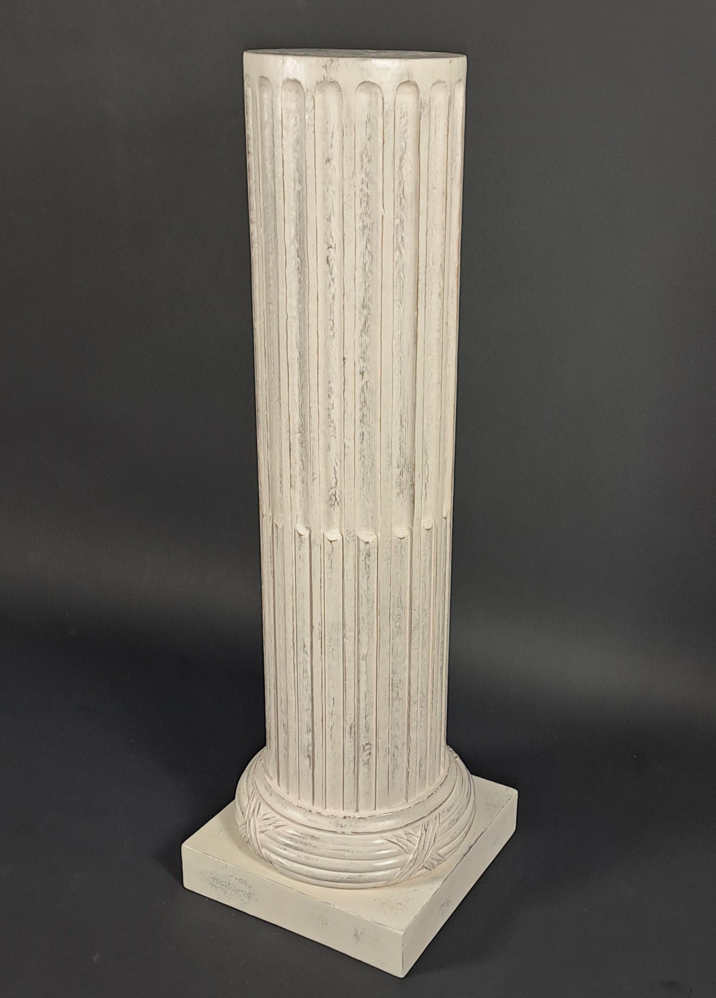 Abgeschnittene Säule im Louis-XVI-Stil mit gerippter Kannelierung (Louis XVI.) im Angebot