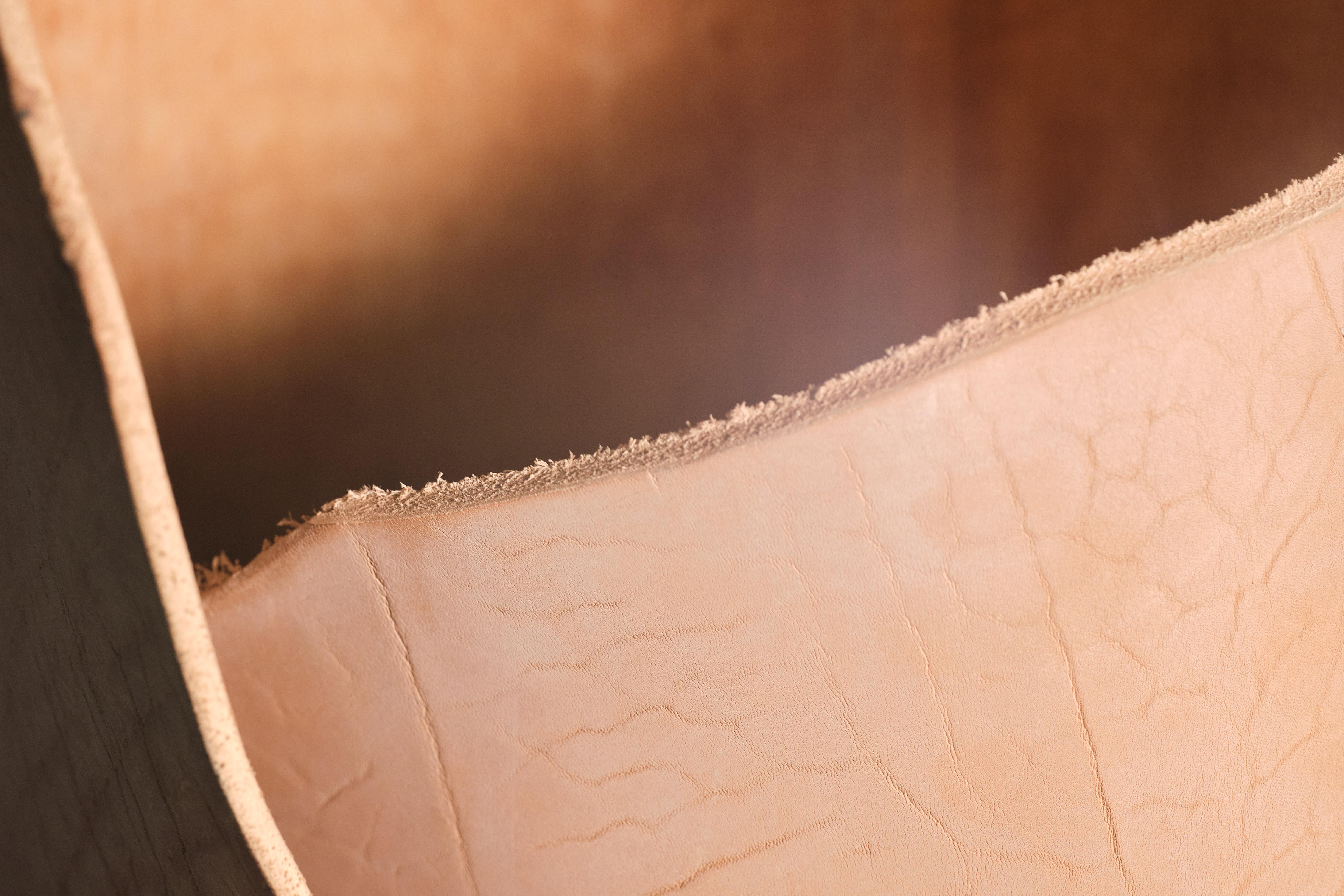 Trunk 3 Skulpturaler, handgefertigter Stuhl aus Leder und Holz von Jordi Ribaudí im Angebot 4