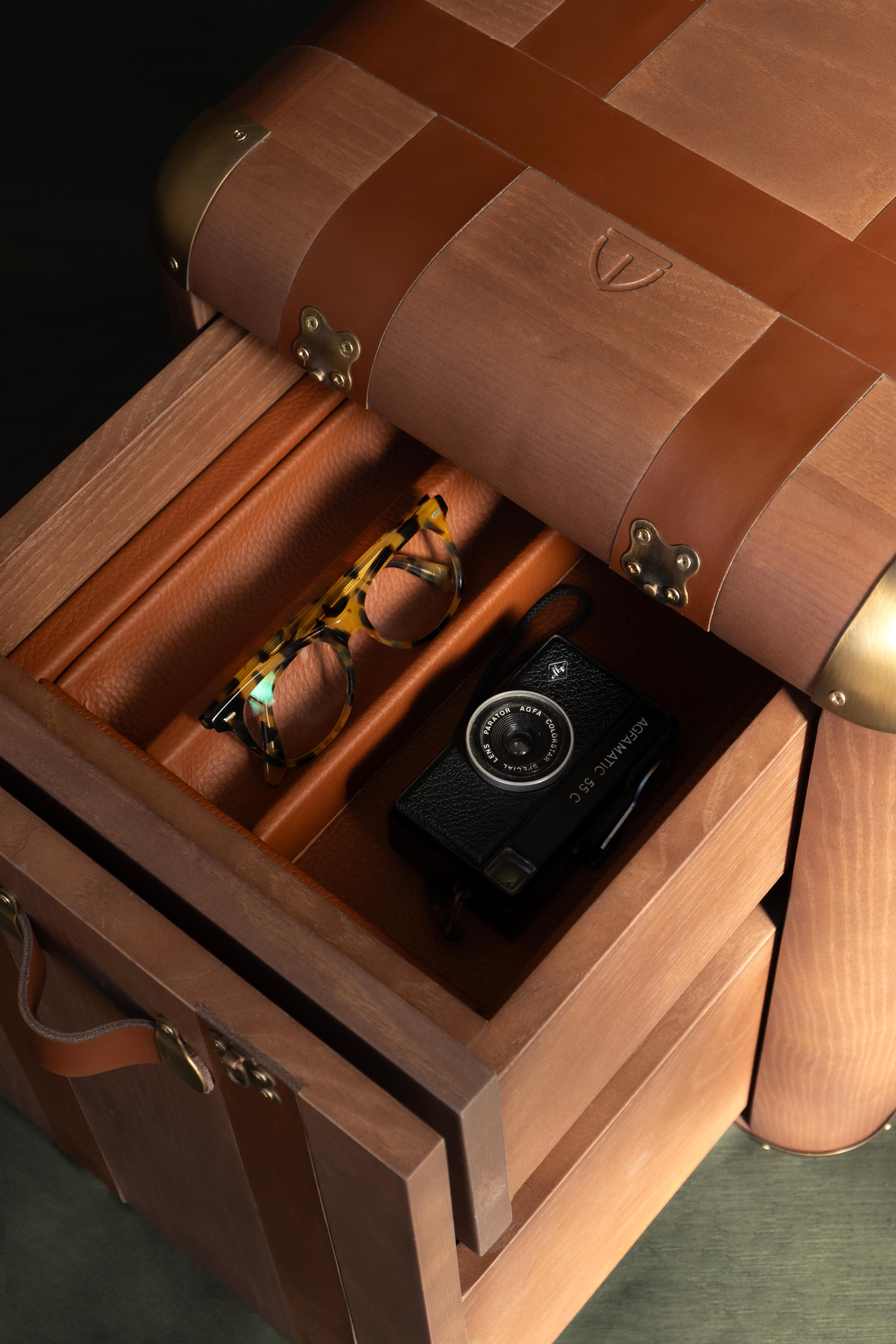 Table d'appoint Burke style tronc fabriquée à la main au Portugal par Wood Tailors en vente 1