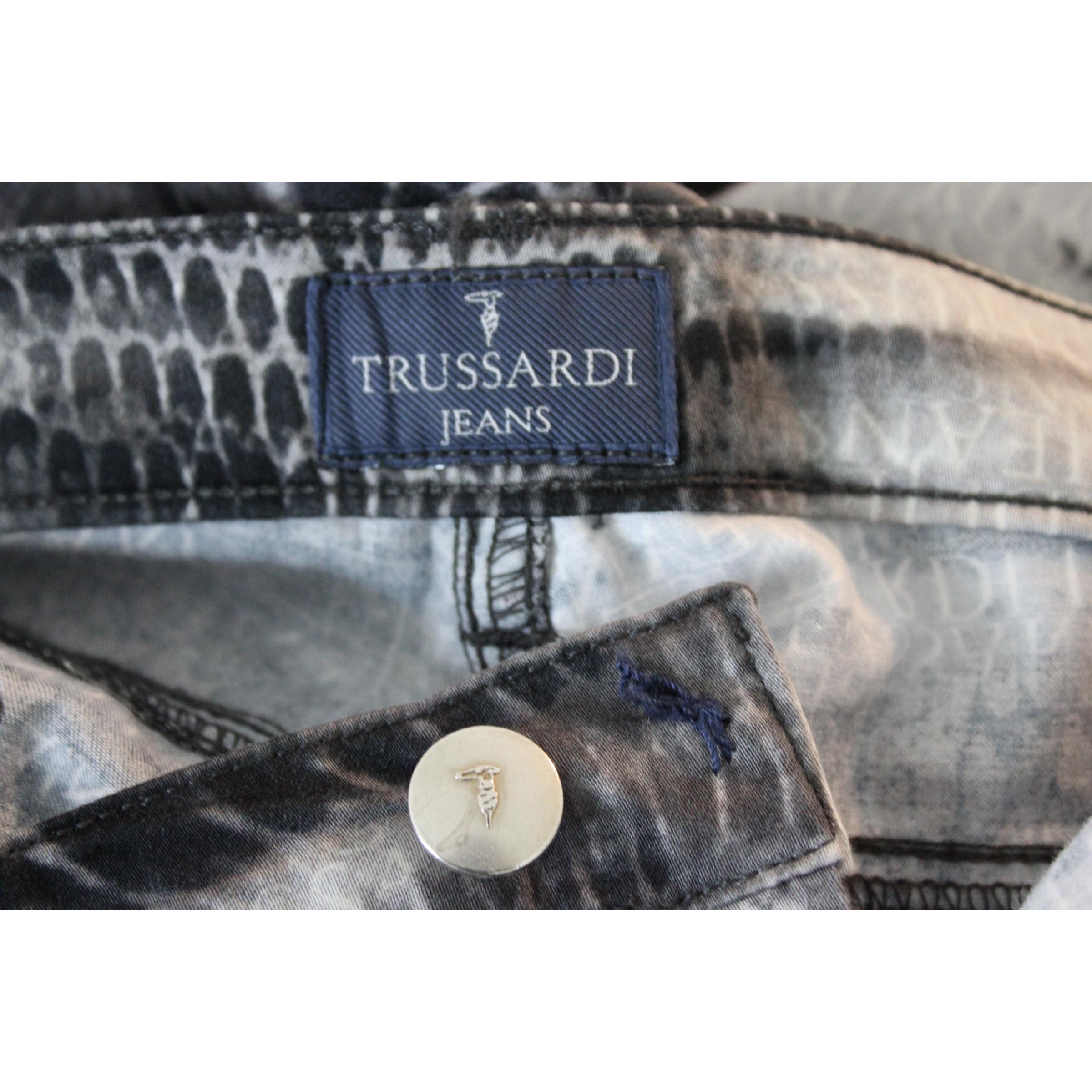 Women's Trussardi Gray Black Cotton Spotted Capri Trousers For Sale