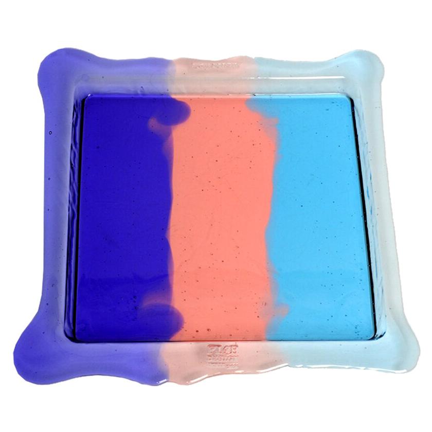 Kleines Tablett mit quadratischen Streifen in Lila, hellem Rubin und Hellblau von Gaetano Pesce