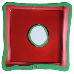 Plateau carré moyen Try-Tray en rubis foncé et vert clair mat de Gaetano Pesce