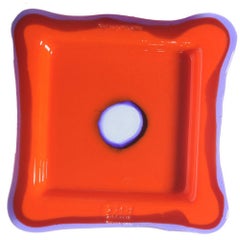 Petit plateau carré Try-Tray en orange mat et violet clair de Gaetano Pesce