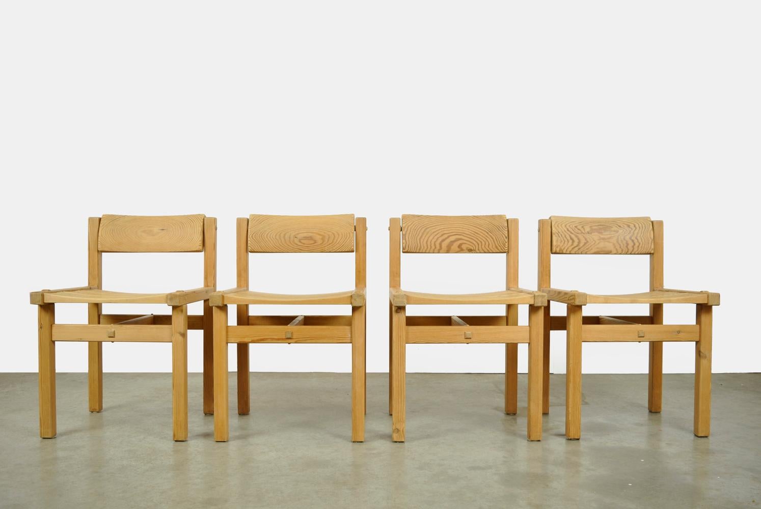 Scandinavian Modern Trybo pine dining chairs (4) by Edvin Helseth for Stange Bruk, Norway 1960s For Sale