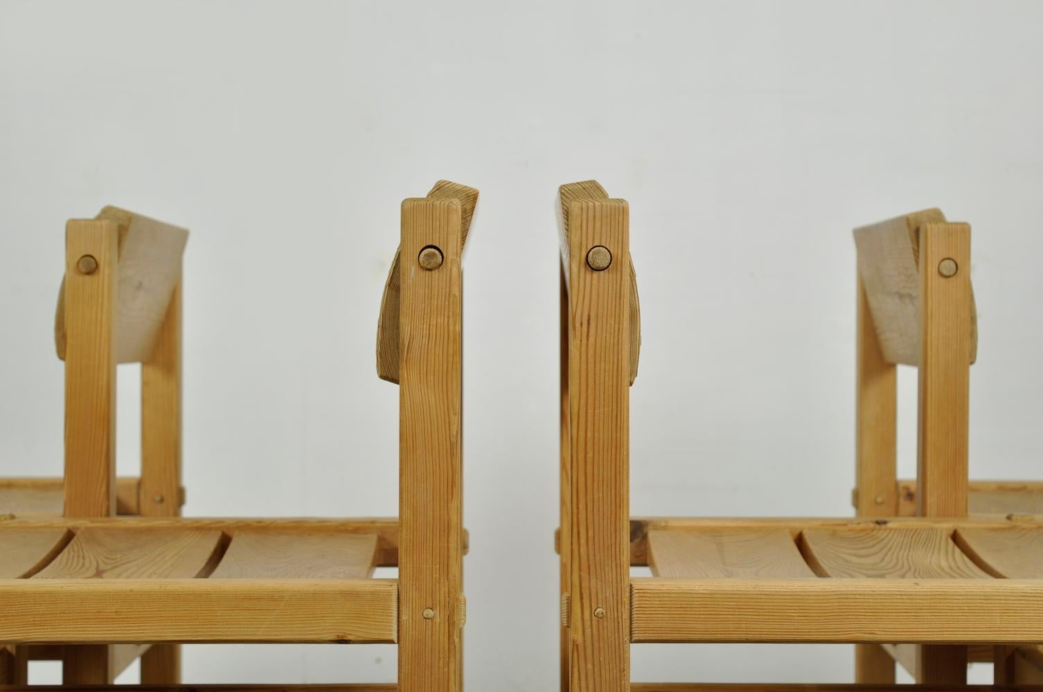 Pine Trybo pine dining chairs (4) by Edvin Helseth for Stange Bruk, Norway 1960s For Sale