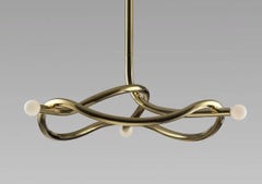 Araña Tryst Three de Paul Matter, fabricada a mano en latón pulido (ULB)