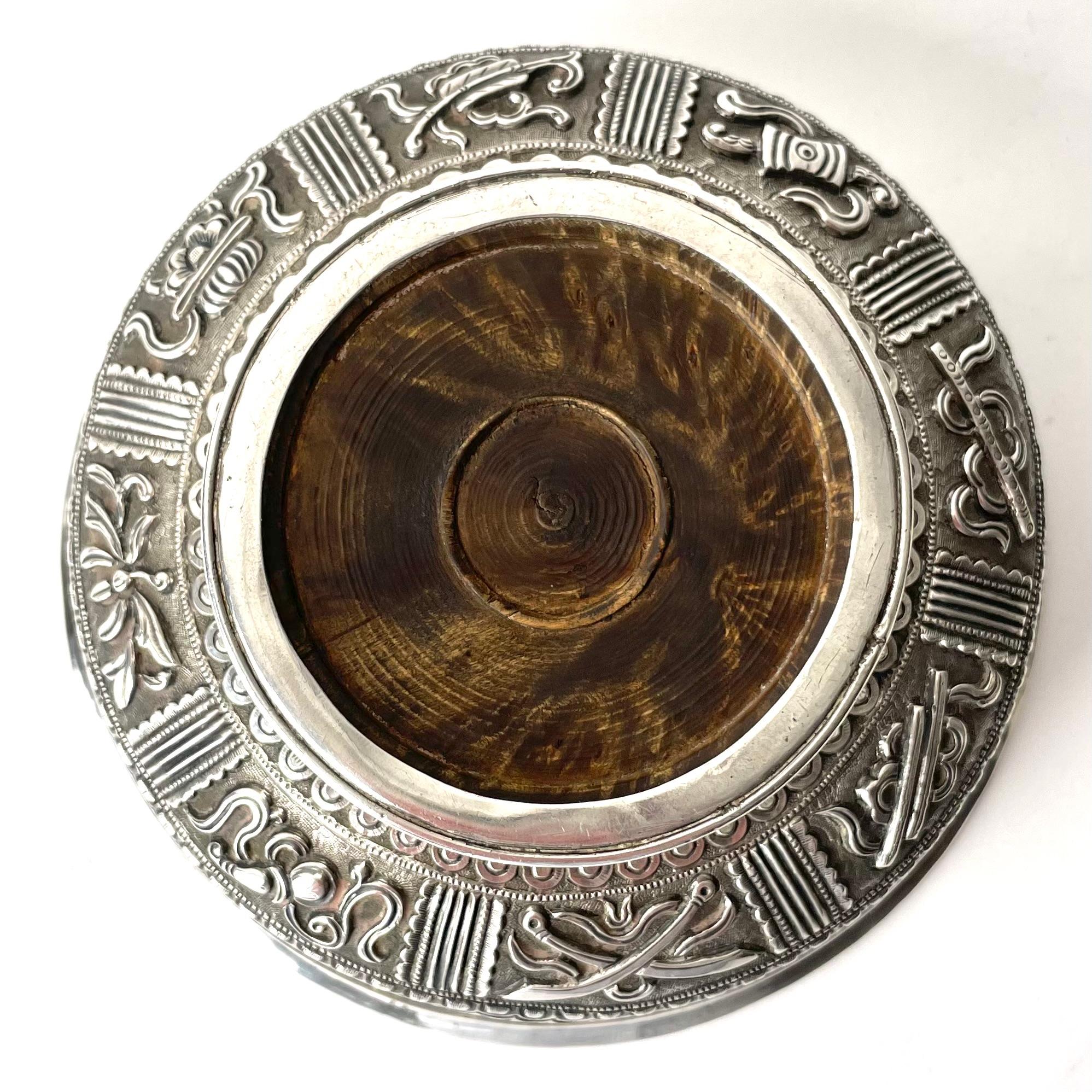 Tsampa Jha Phor Bowl in Silver and Burl Wood, Tibetan Himalayan 19th century 2