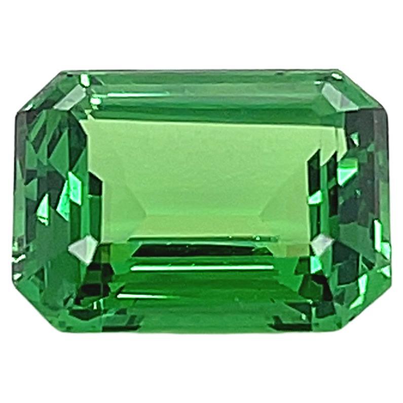 Tsavorit 8,32 Karat Loser Edelstein im Angebot