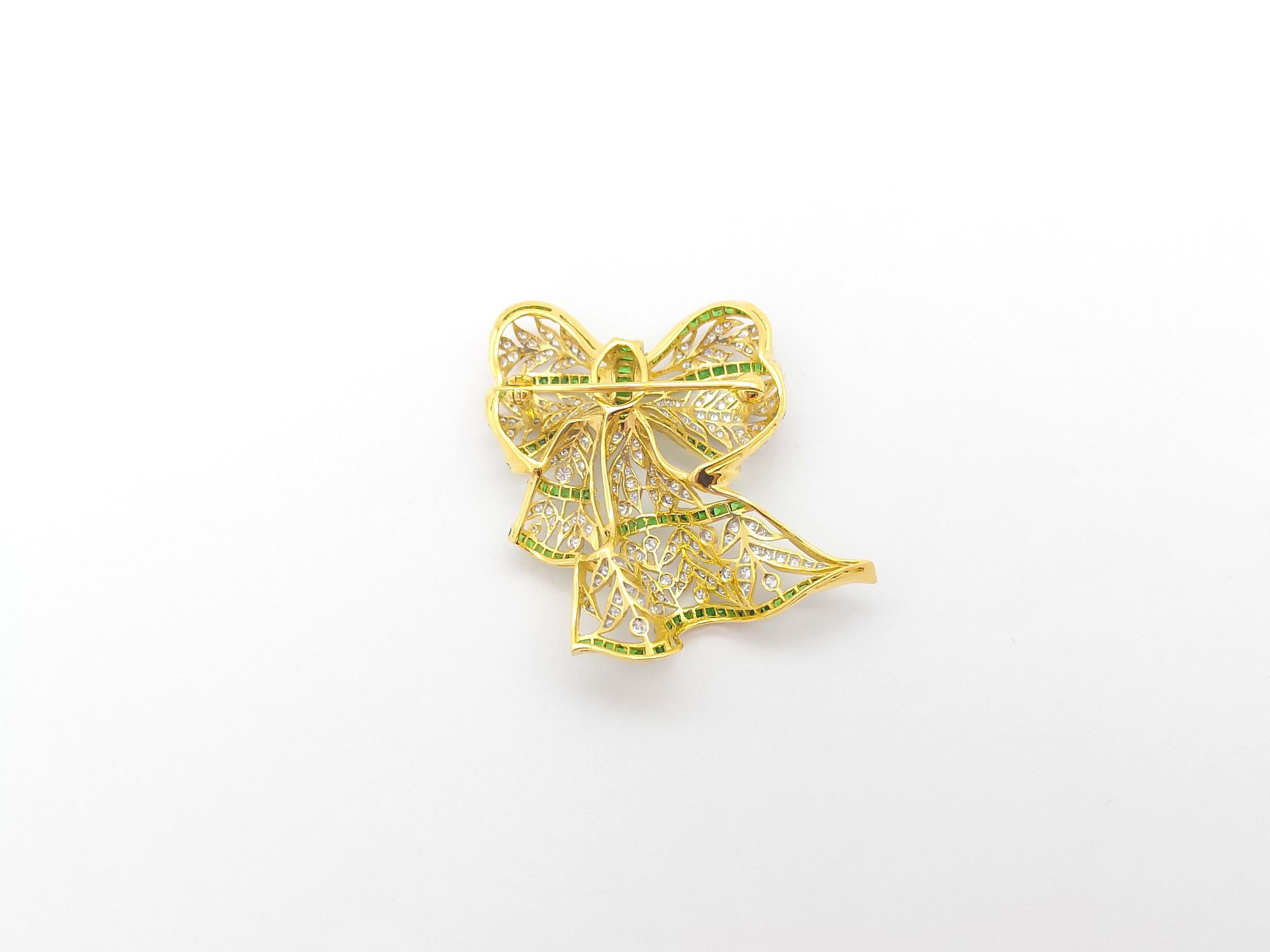 Women's or Men's Tsavorite and Diamond Bow Brooch/Pendant set in 18K Gold Settings For Sale
