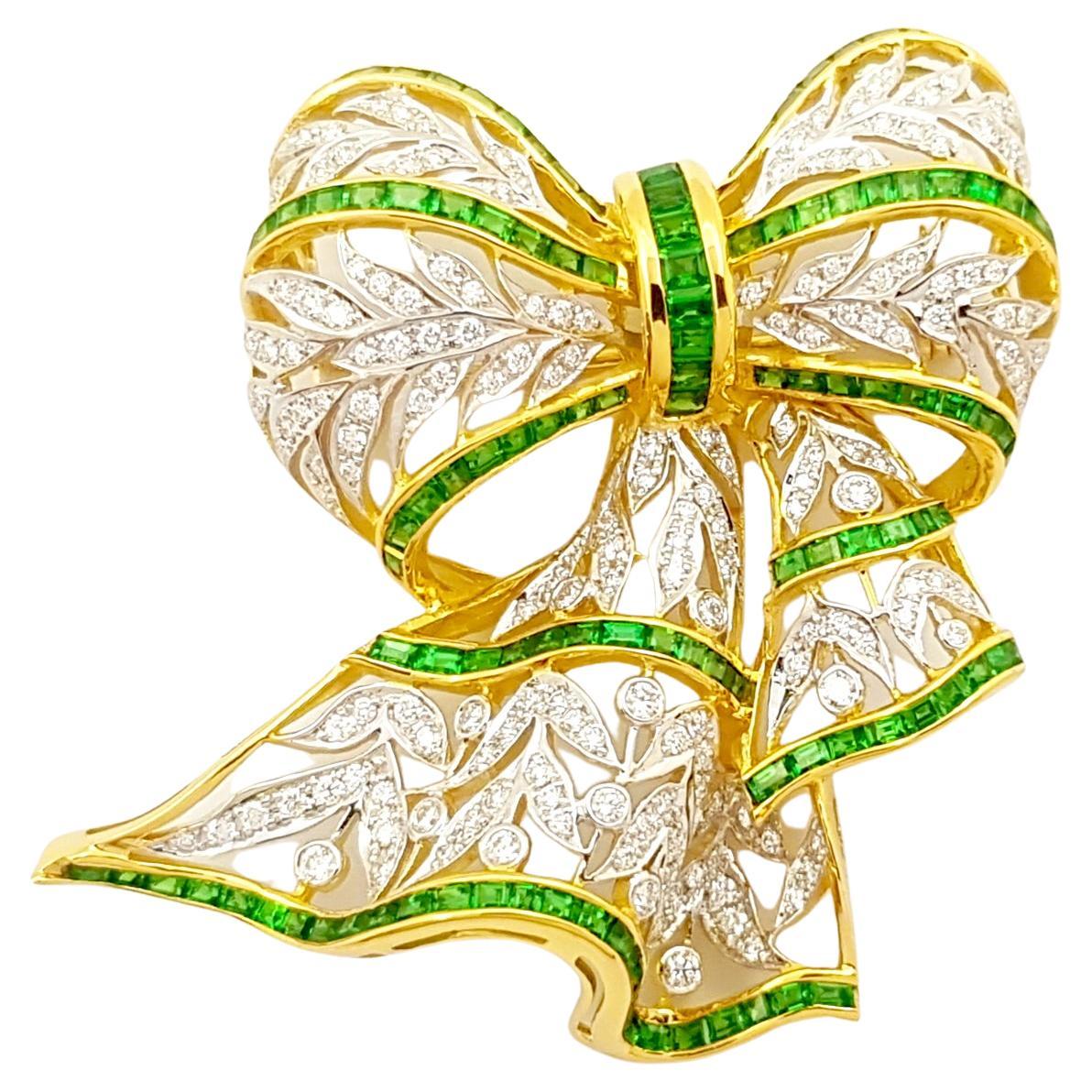Tsavorite and Diamond Bow Brooch/Pendant set in 18K Gold Settings For Sale