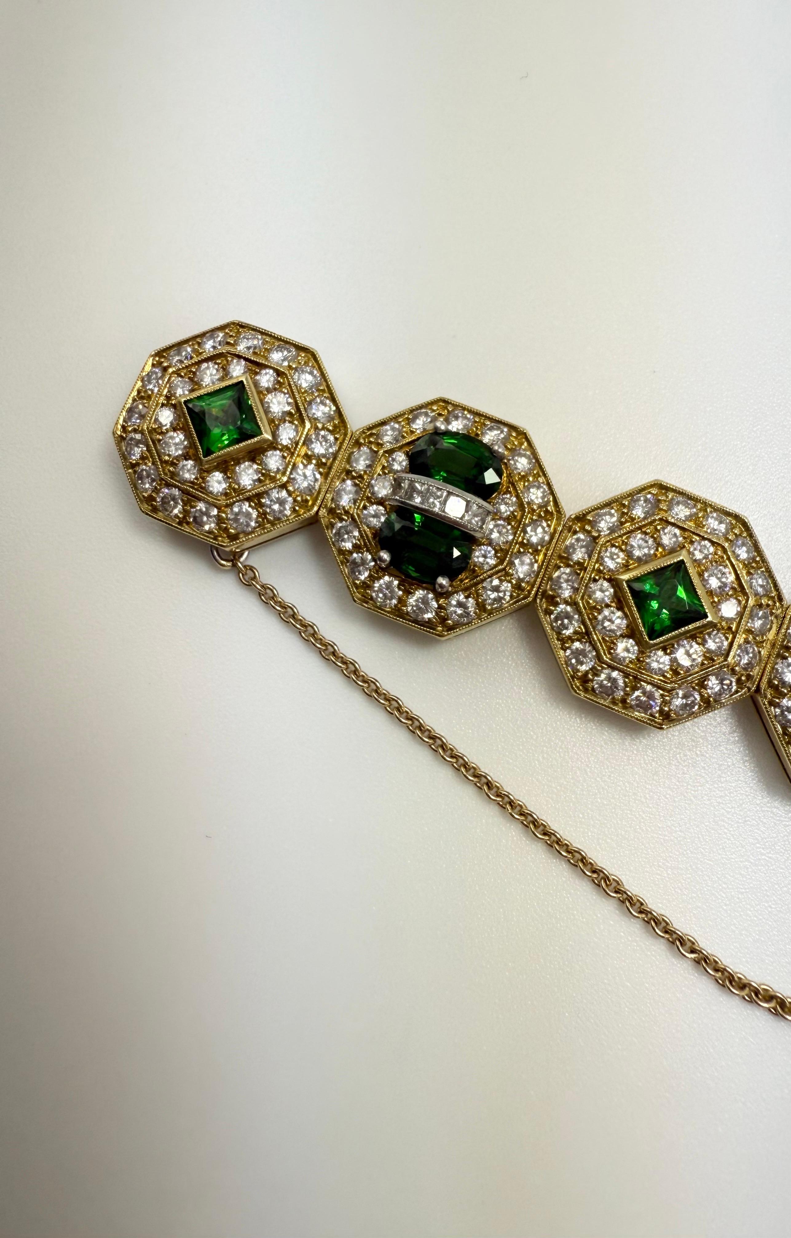 Pulsera Tsavorita y Diamantes Oro 18KT Corte brillante en venta